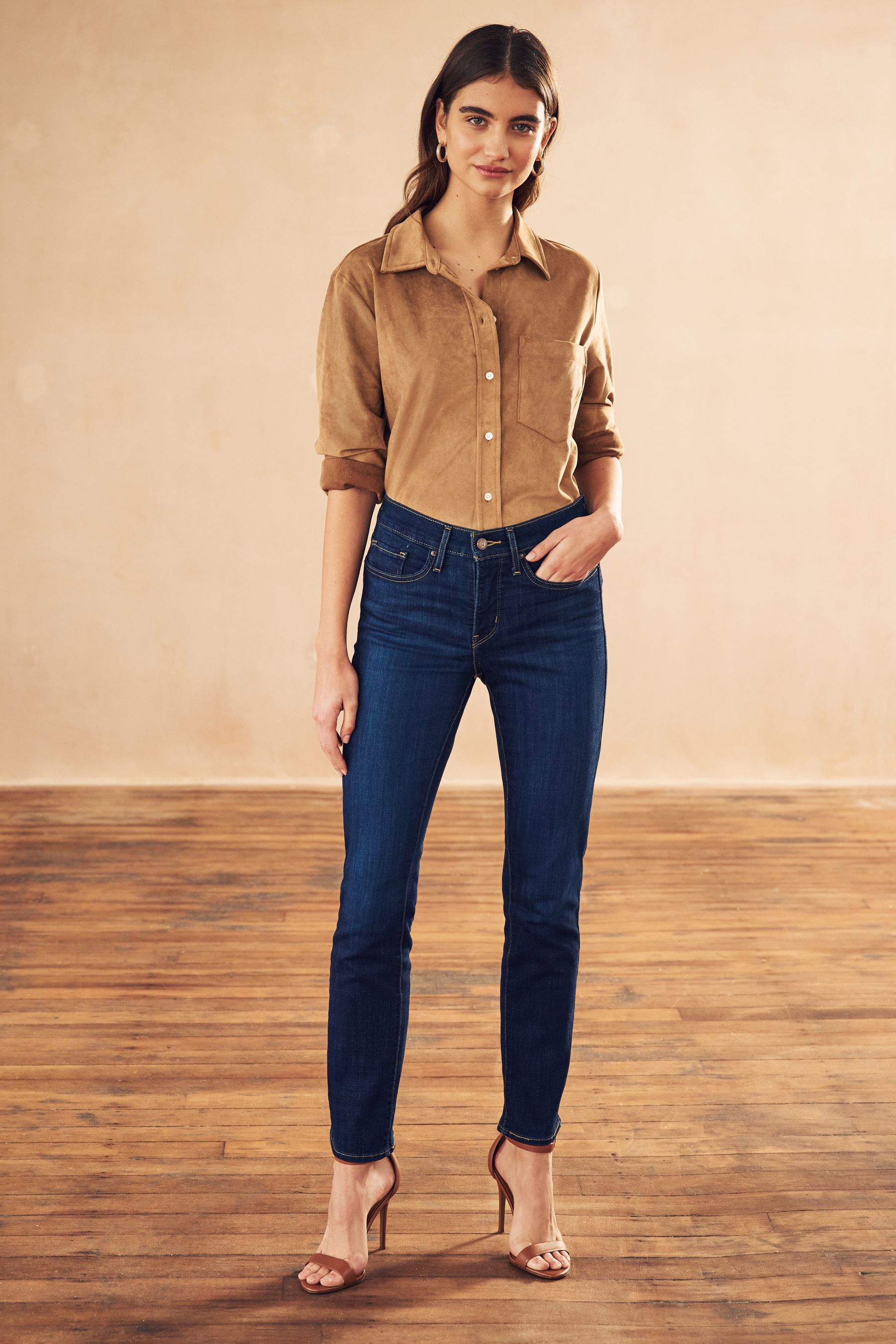 Levi's 312 hotsell shaping jeans