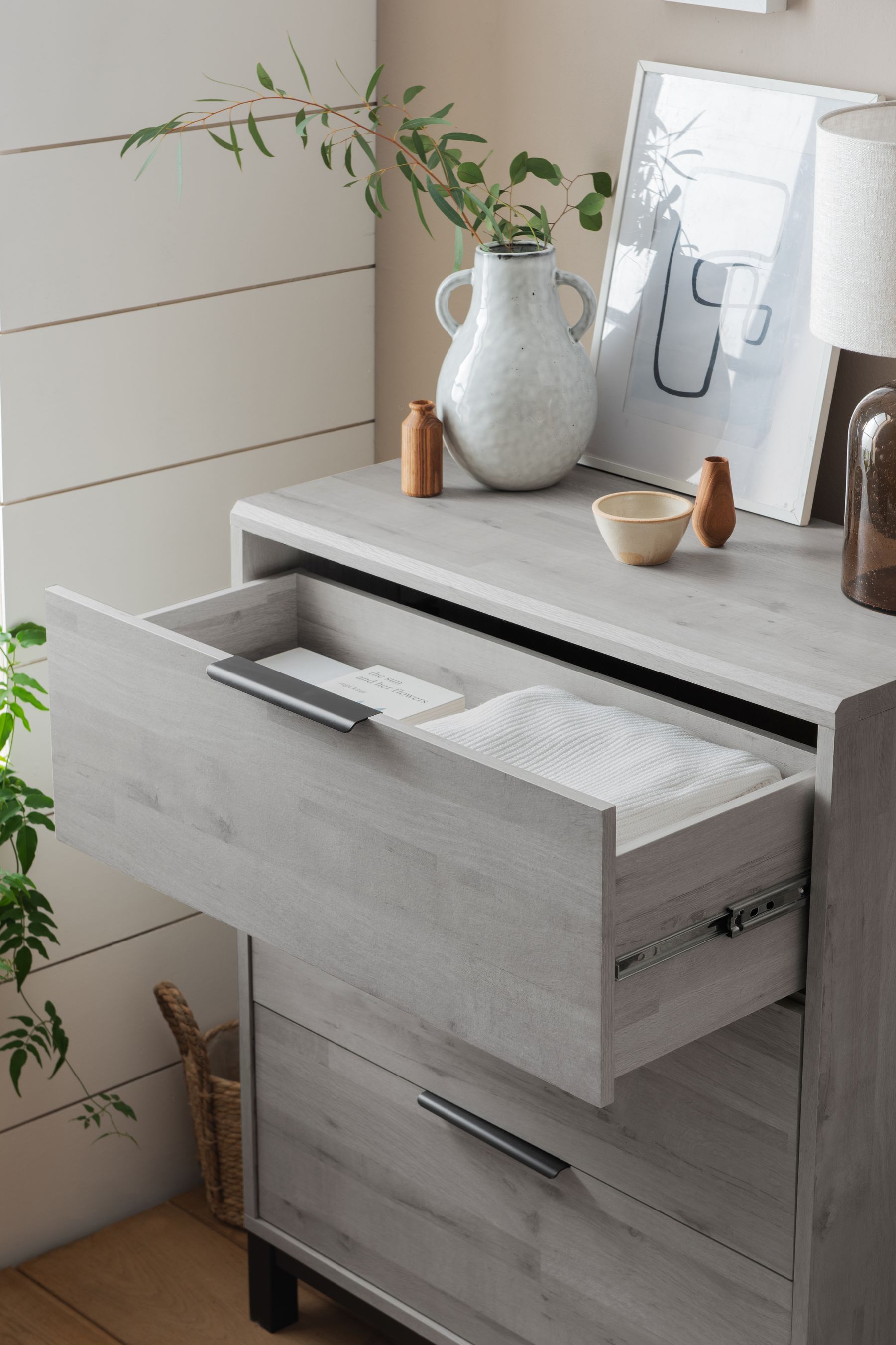 Grey oak effect clearance chest of drawers