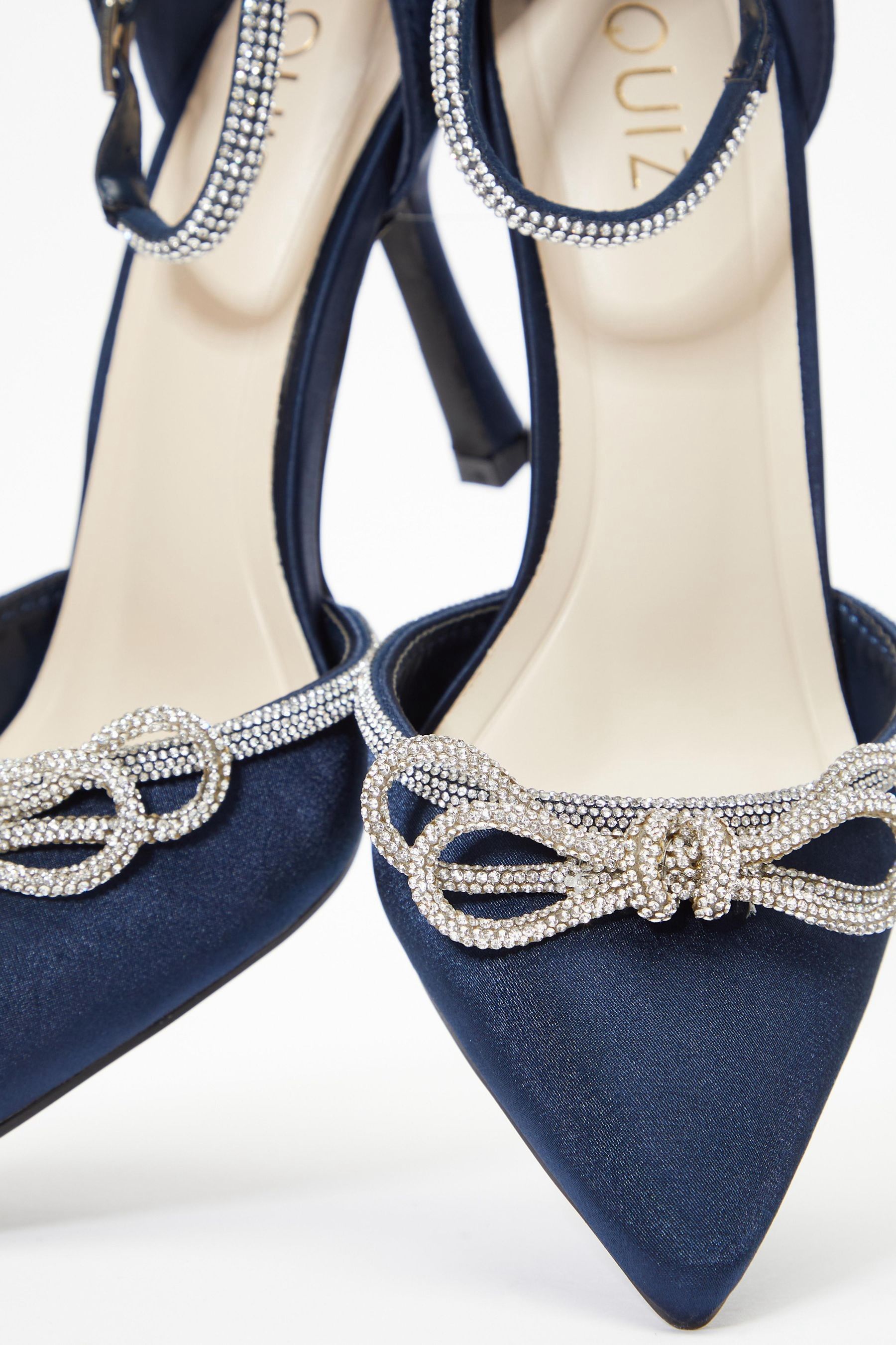 Quiz cheap blue heels
