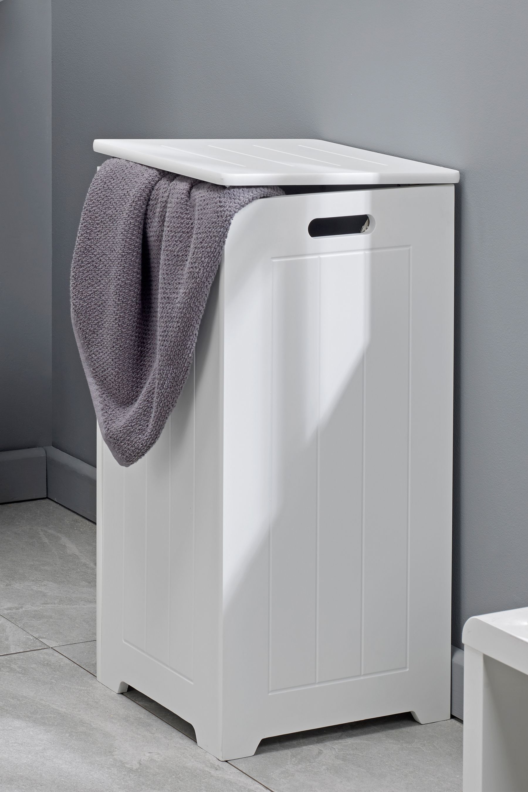 White linen 2025 bin
