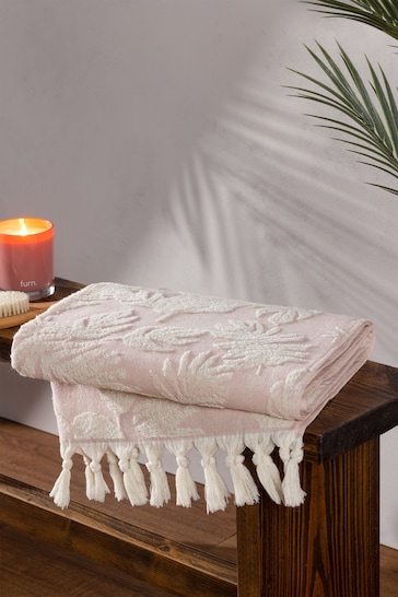 furn. Blush Pink Tropics Hamman Style Tassel Bath Towel