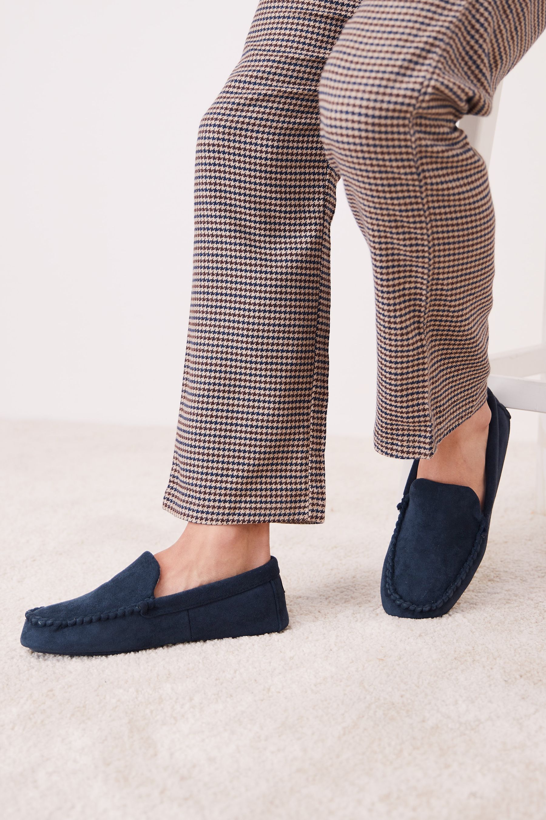 Mens slippers cheap marks work warehouse