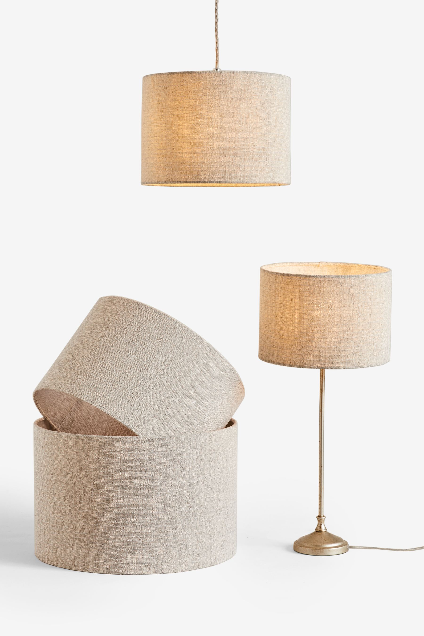 Plain ceiling deals light