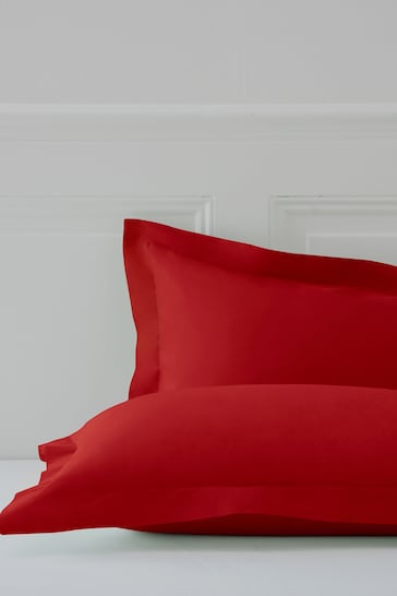 Set of 2 Red Easy Care Polycotton Pillowcases