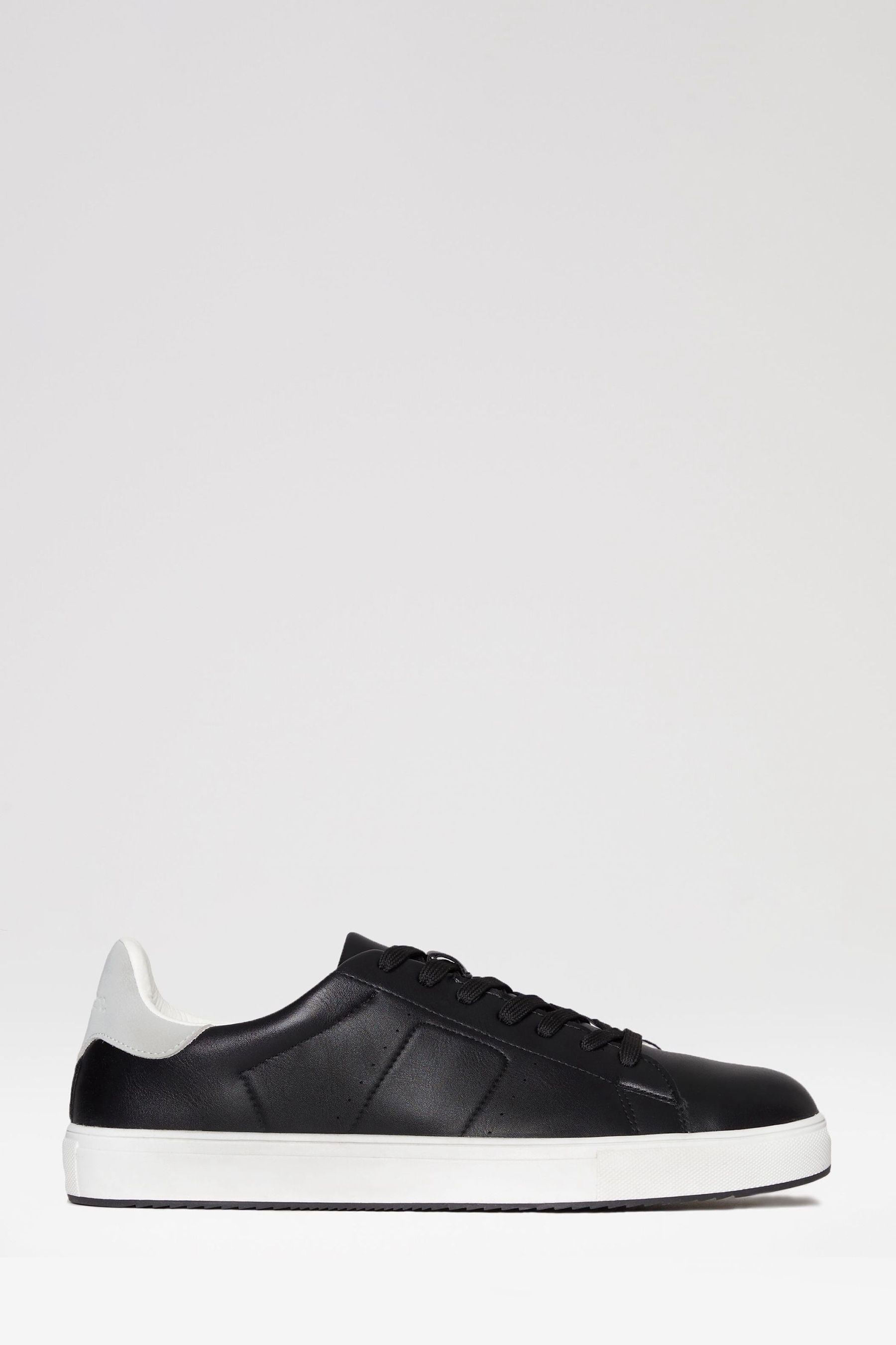 Smart casual on sale black trainers