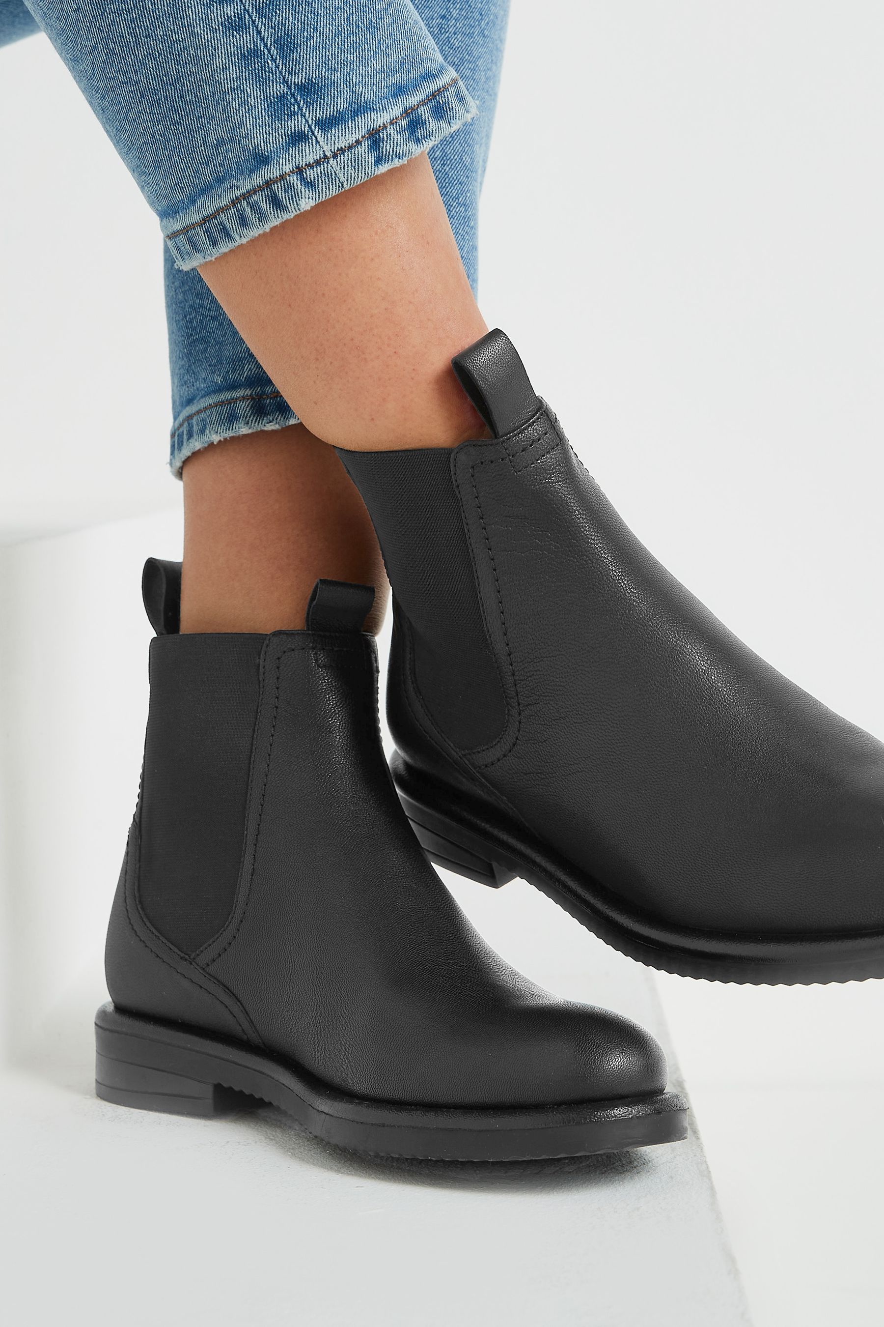 Black Regular Wide Fit Forever Comfort Leather Chelsea Boots