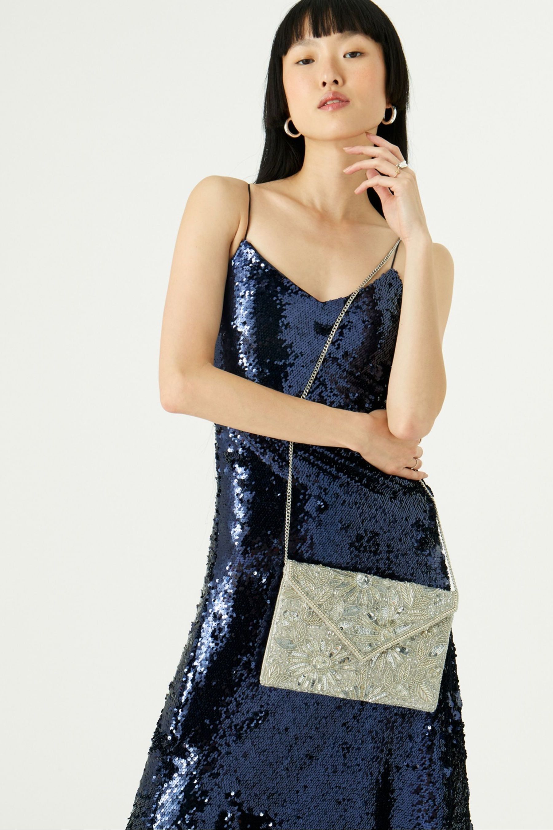 Accessorise sales clutch bags