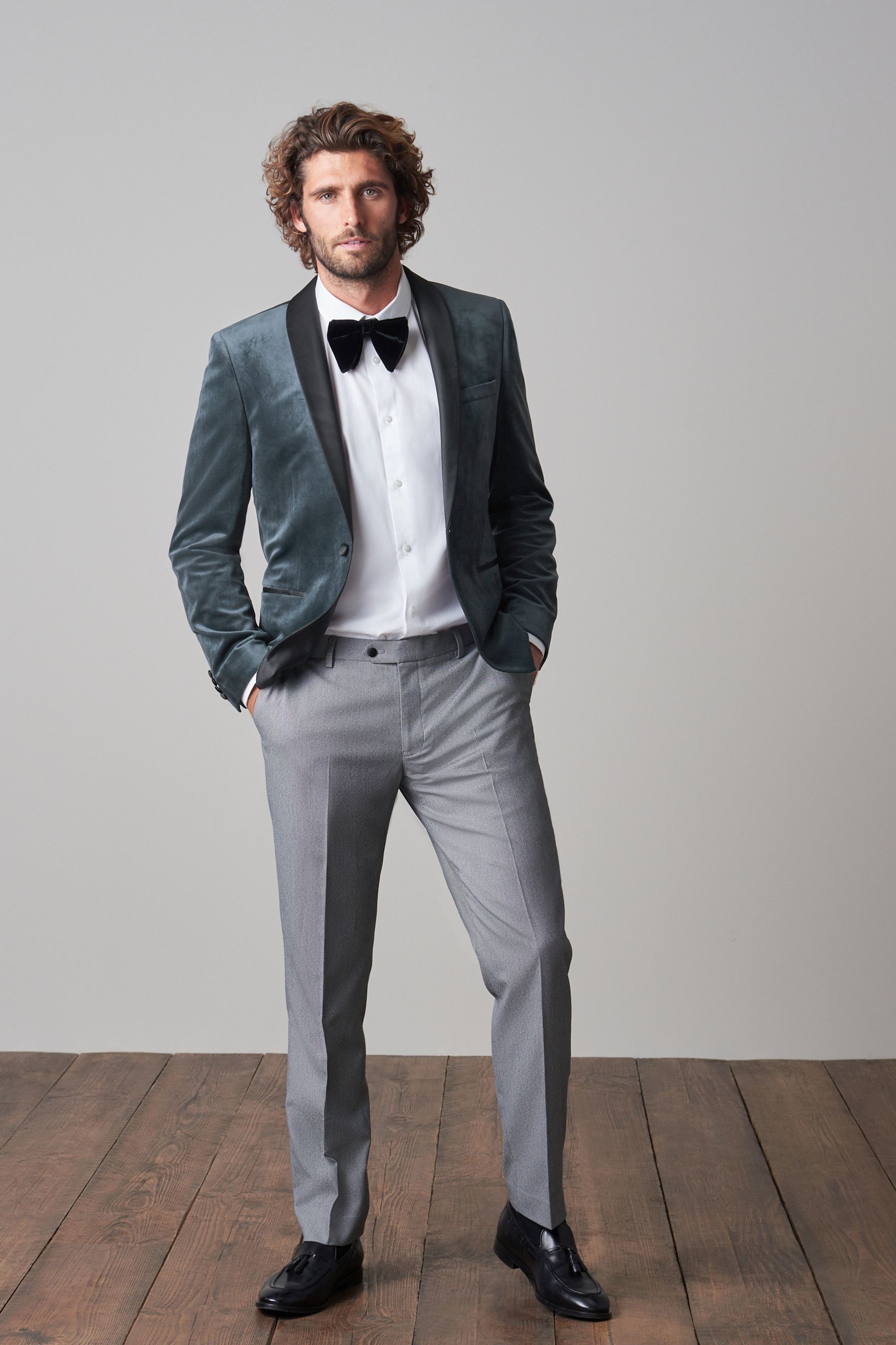 Skinny fit velvet blazer on sale