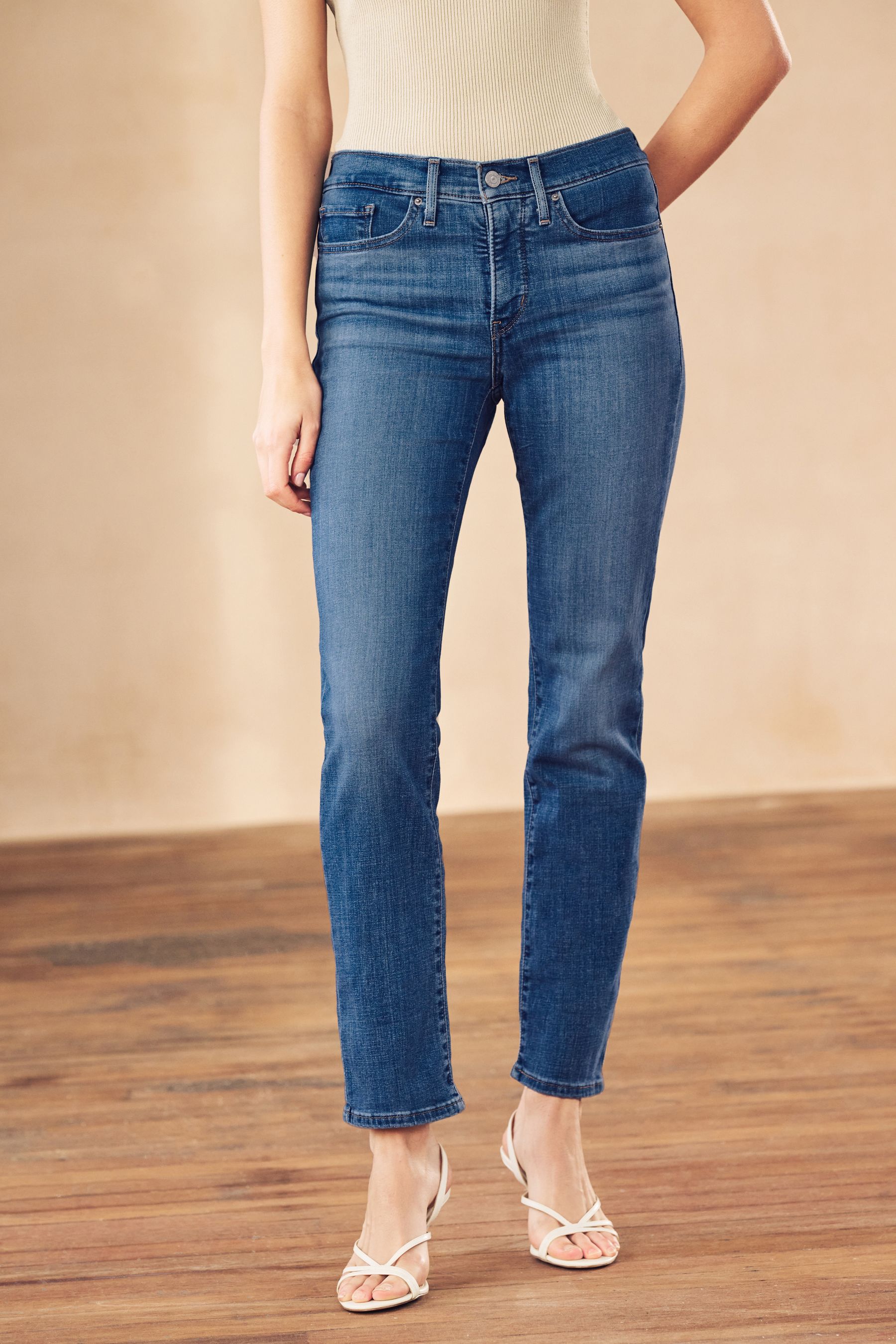 Levi's 314 shaping outlet straight jeans uk