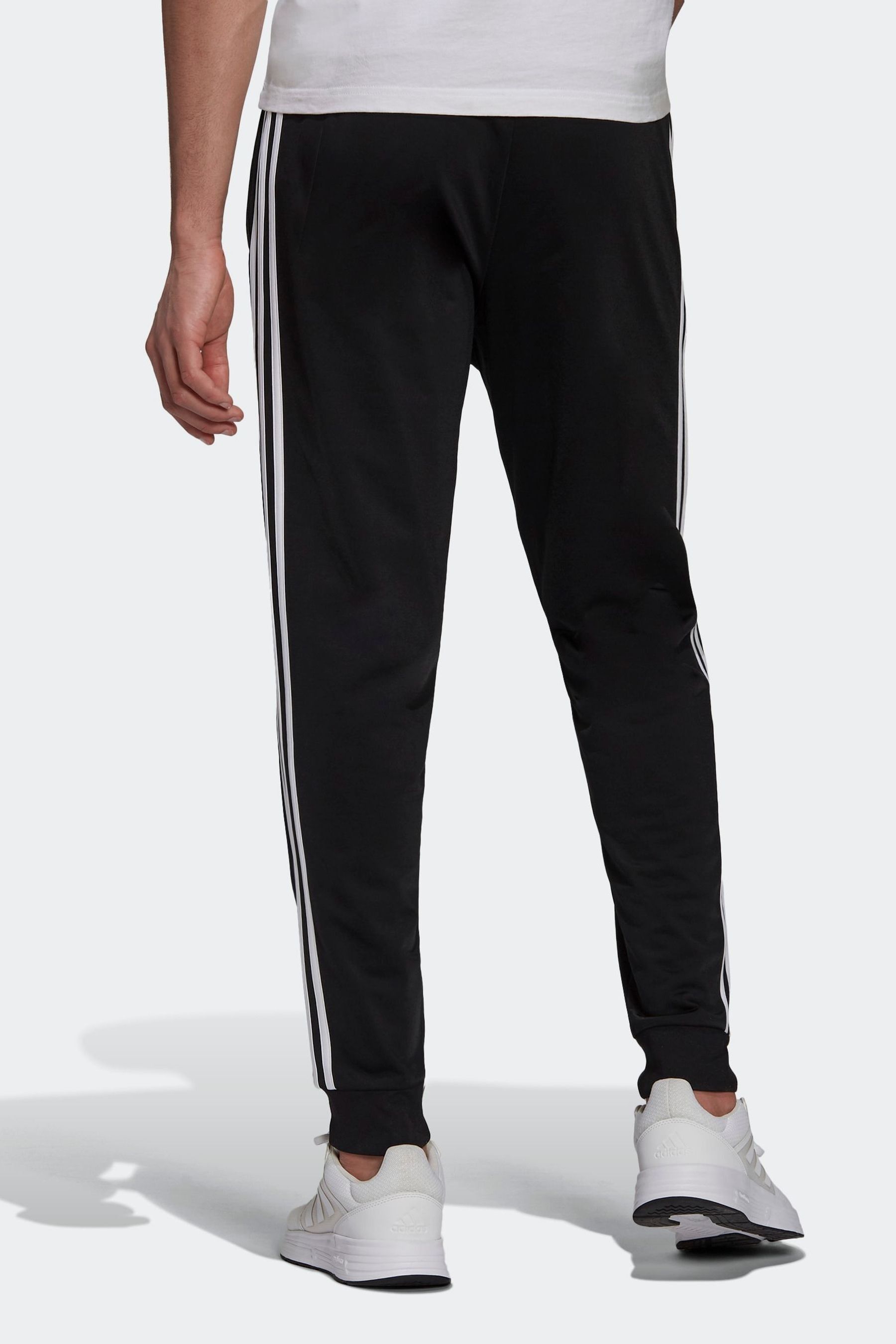 Black tapered tracksuit 2025 bottoms