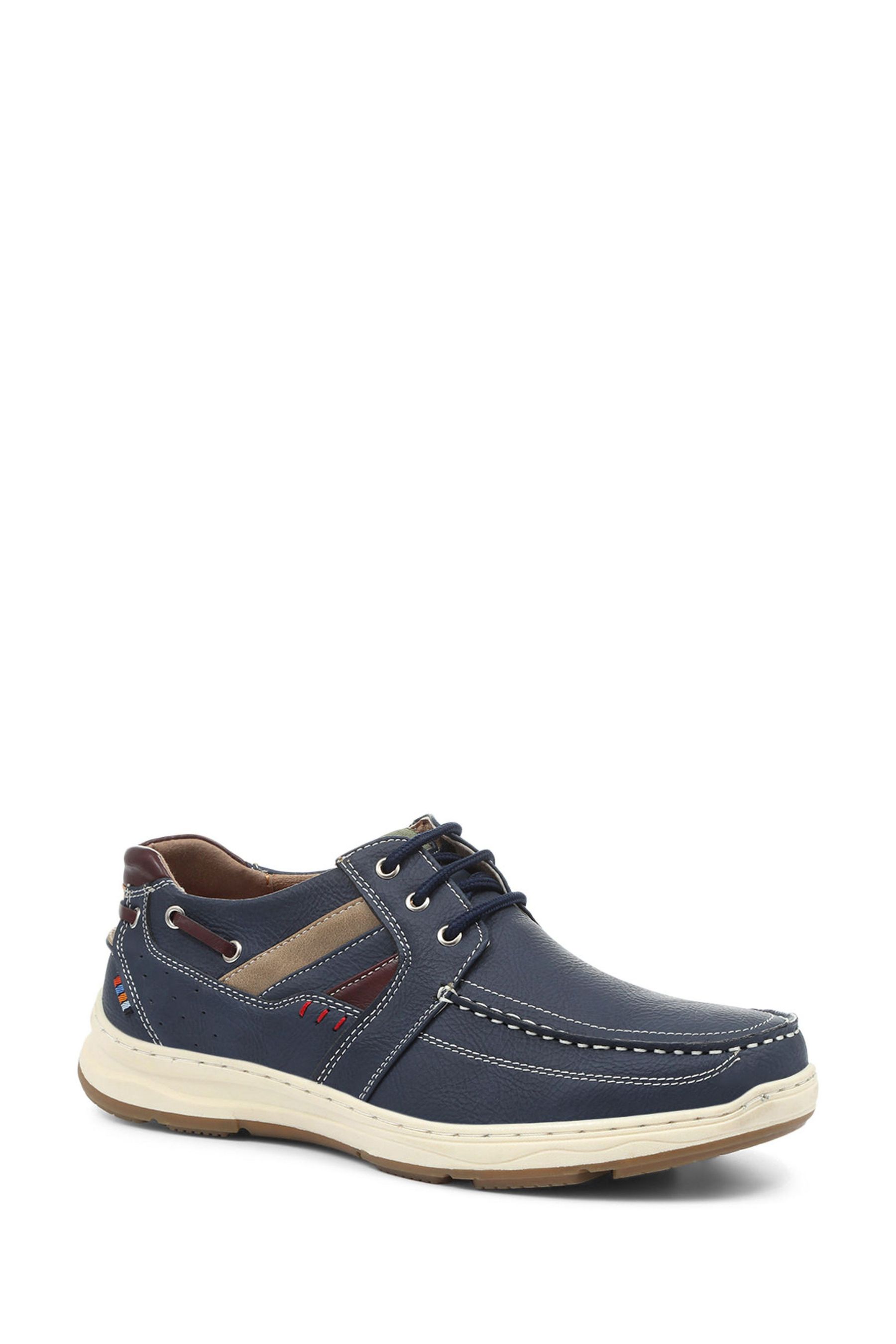 Pavers top deck shoes