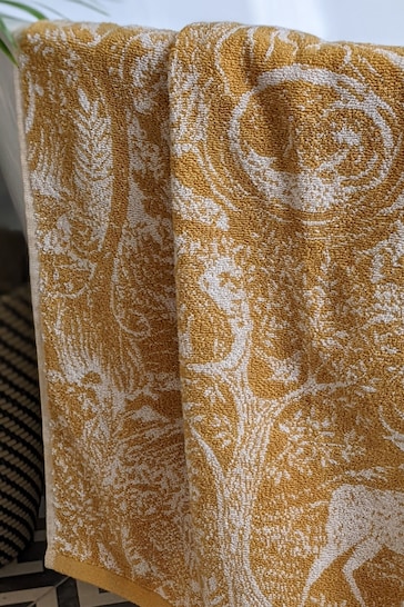 furn. Yellow Winter Woods Animal Cotton Towel