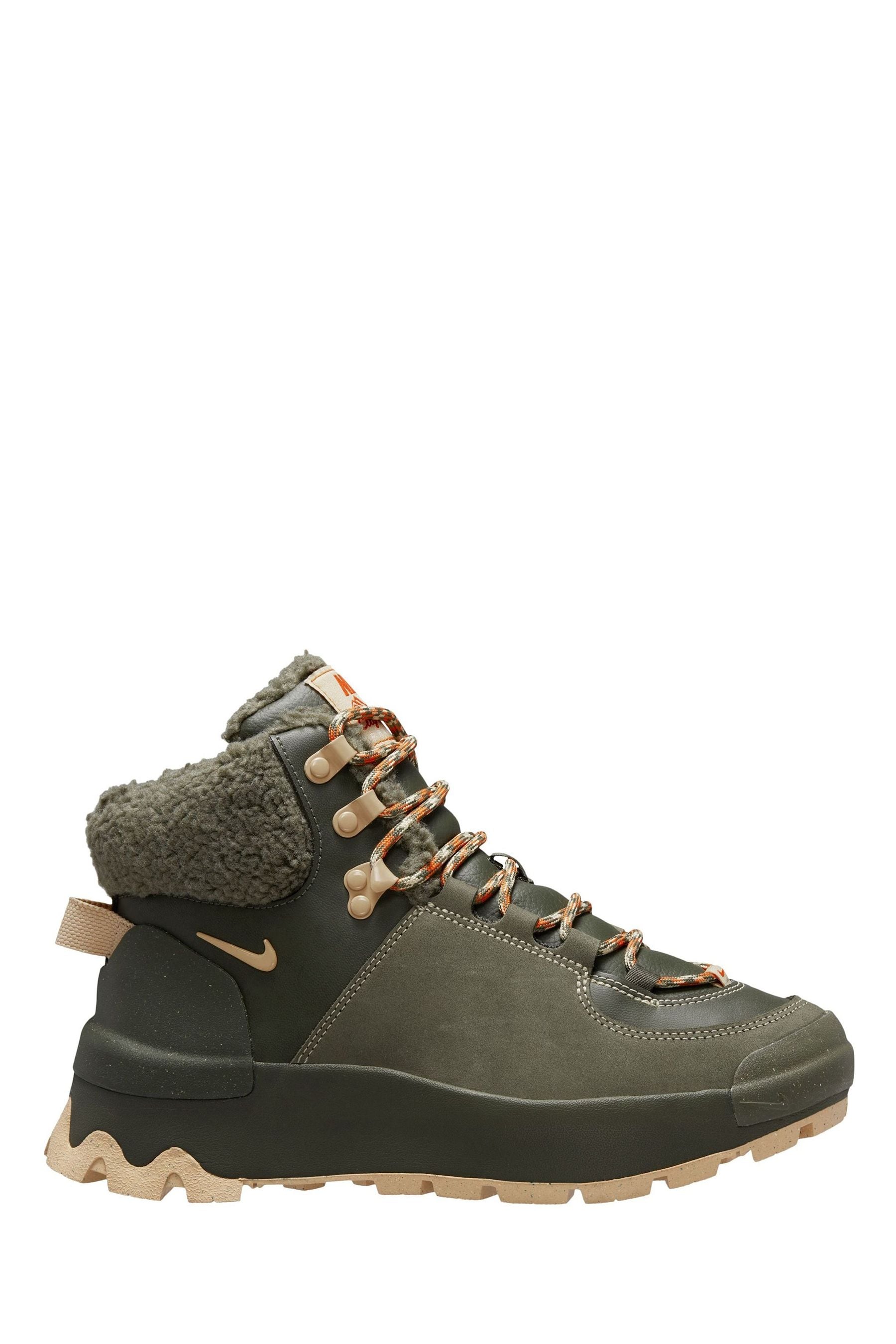 Nike khaki boots shop