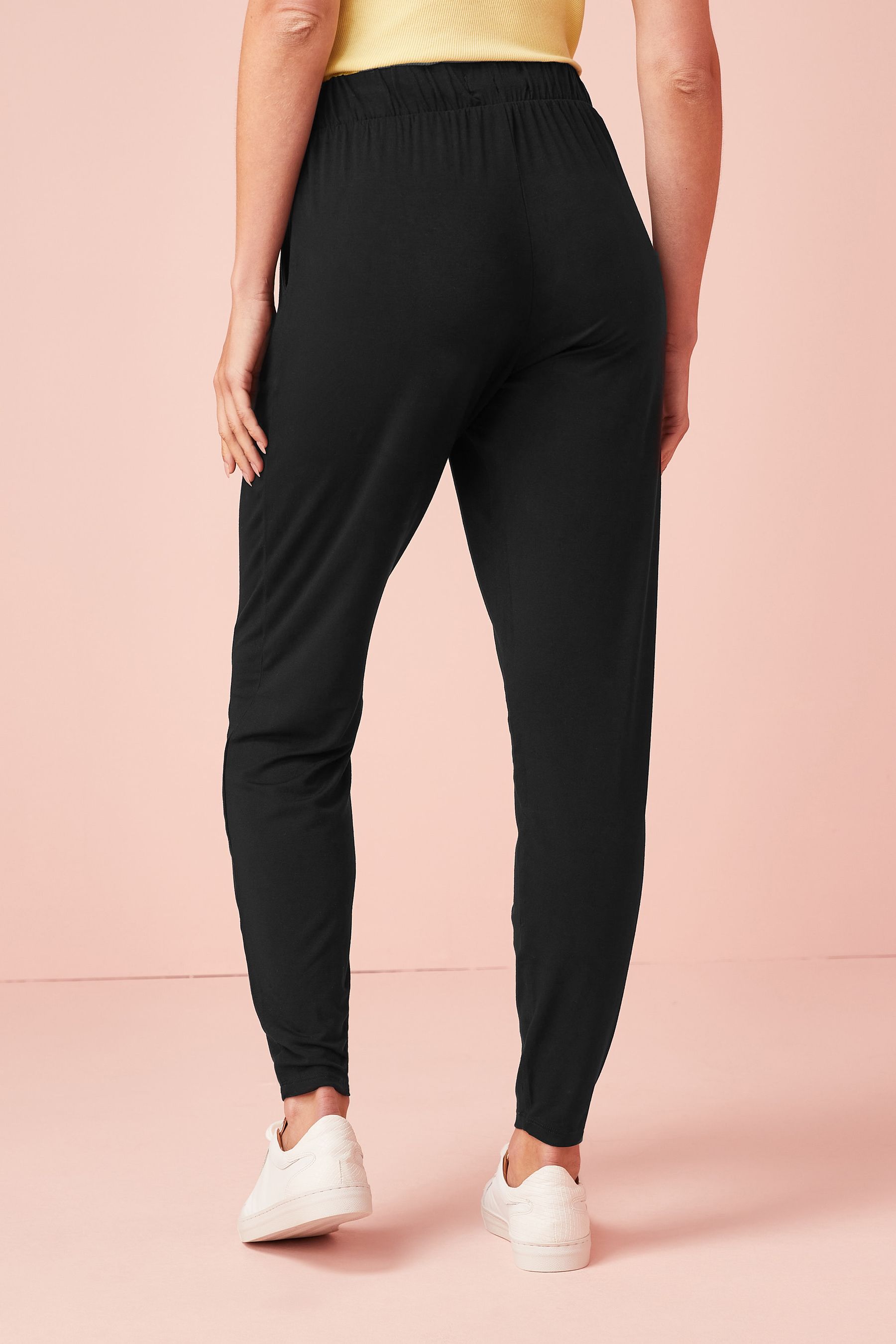 Black jogger leggings 2025