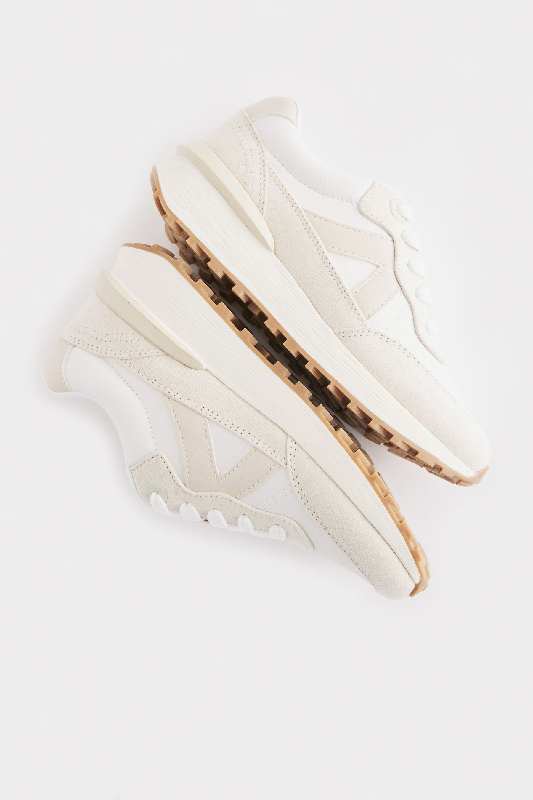 New balance 711 womens hot sale gold