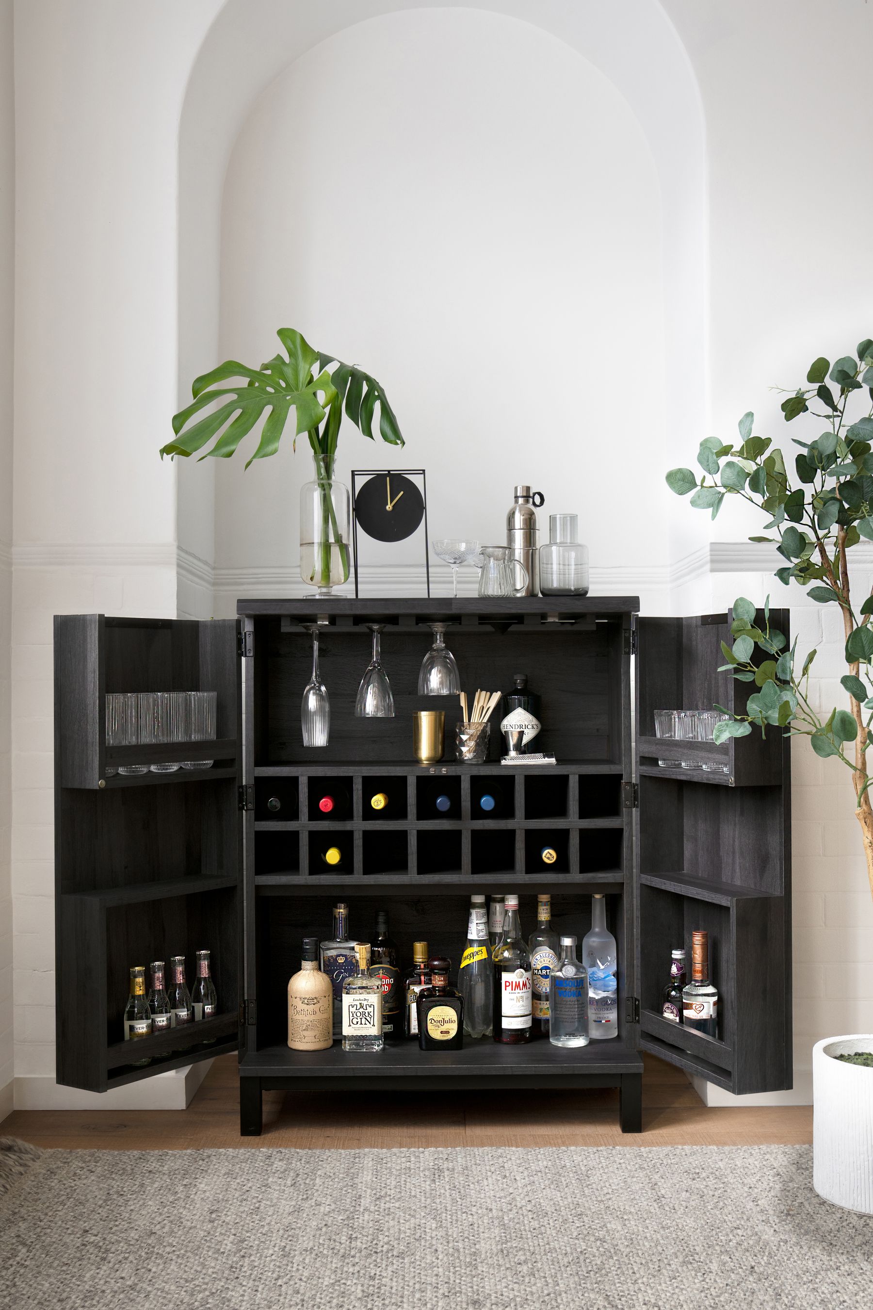 Black on sale drinks cabinet
