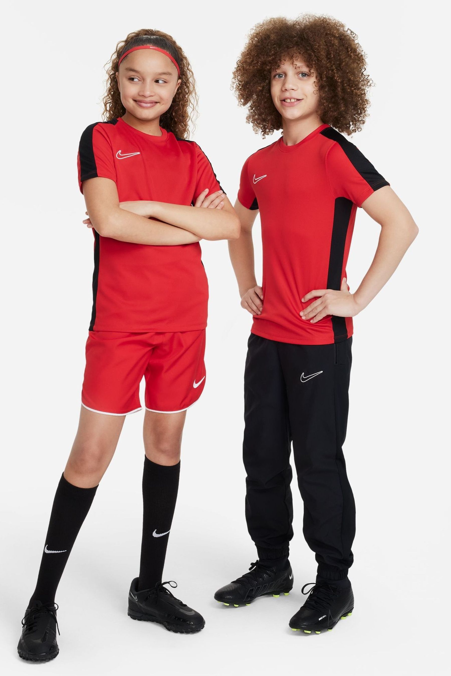 Black and red nike shirt shop
