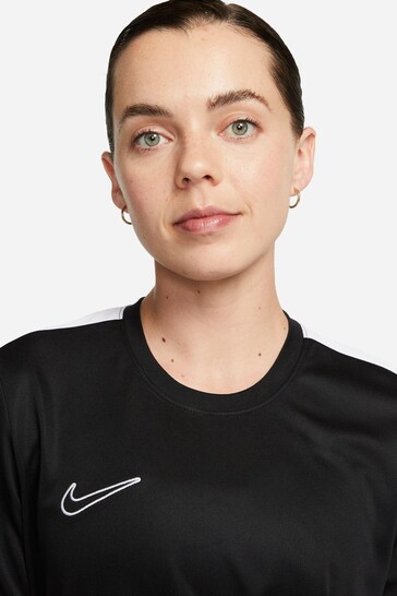 t shirt nike basique