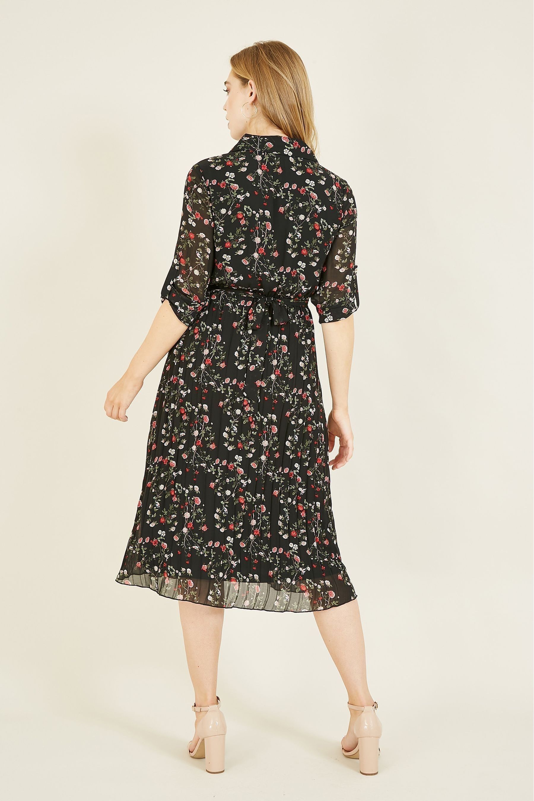 Black floral hotsell pleated midi dress