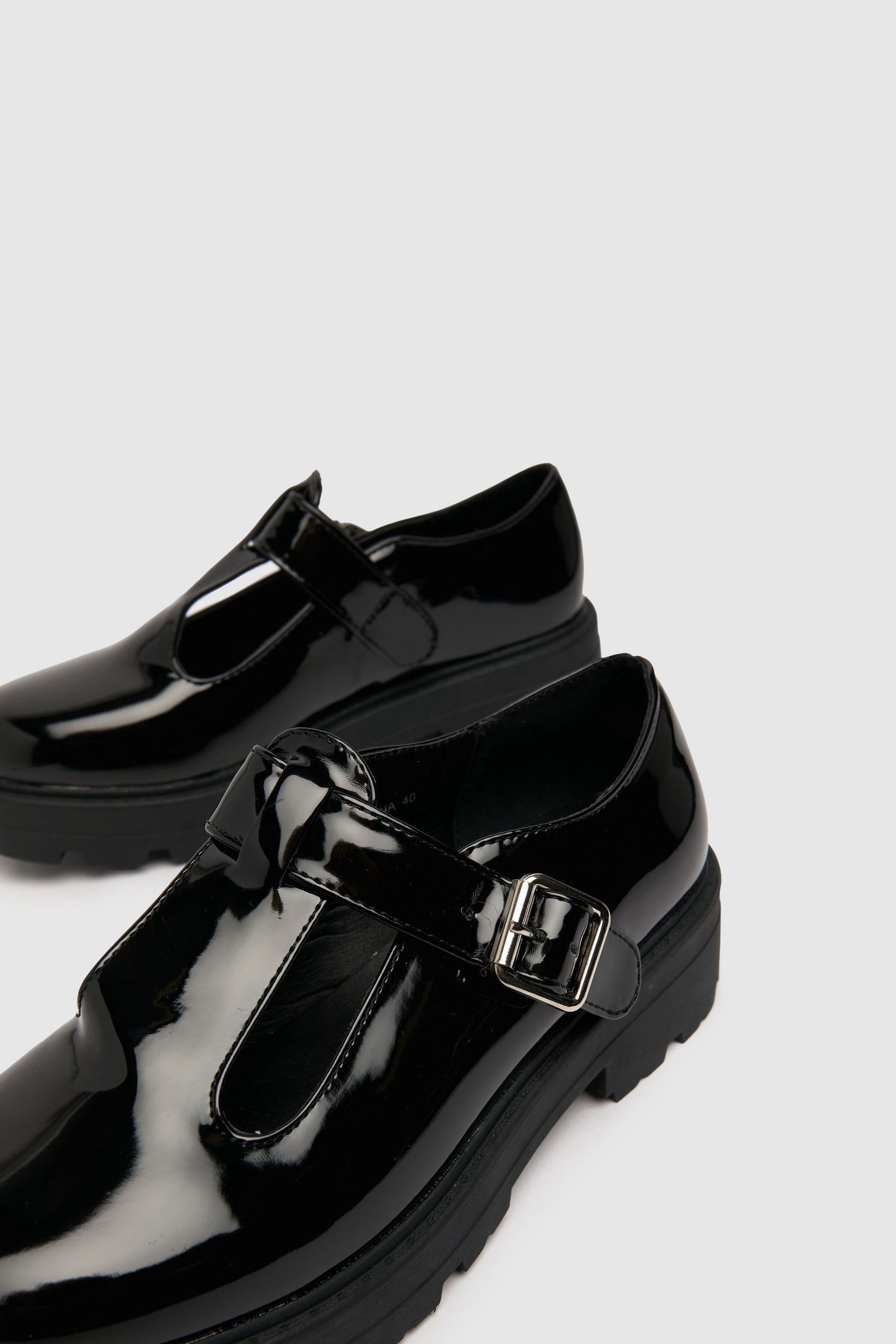 Chunky t best sale bar shoes womens