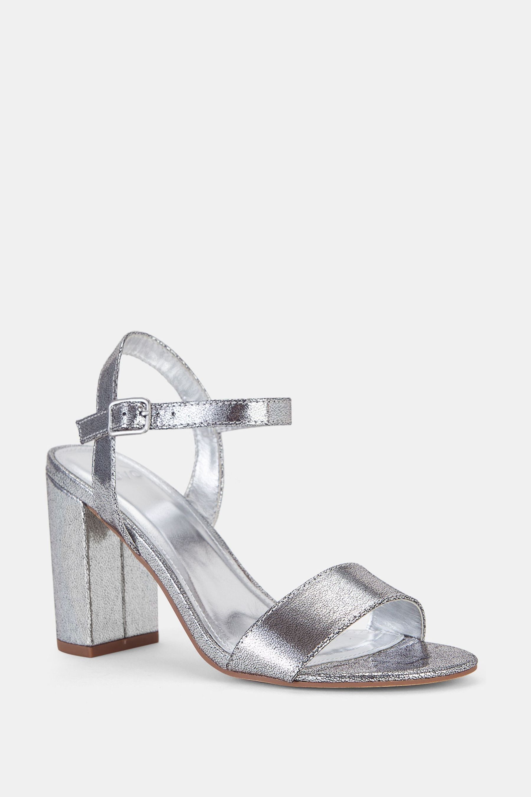 Novo silver heels sales