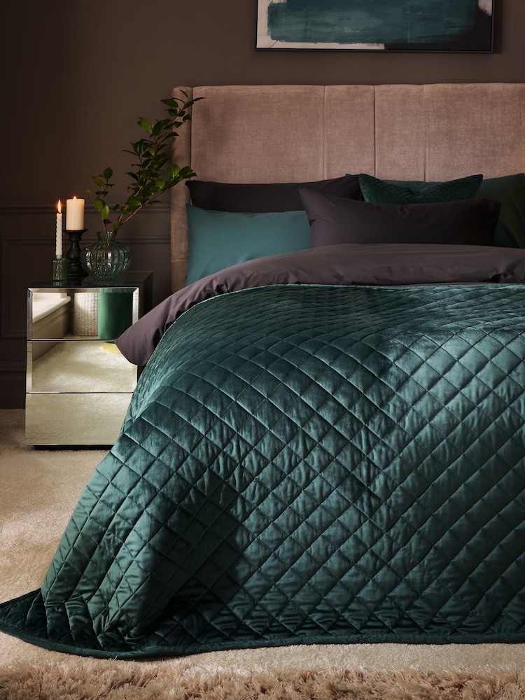 Bottle Green Hamilton Velvet Quilted Bedspread - Image 1 of 3