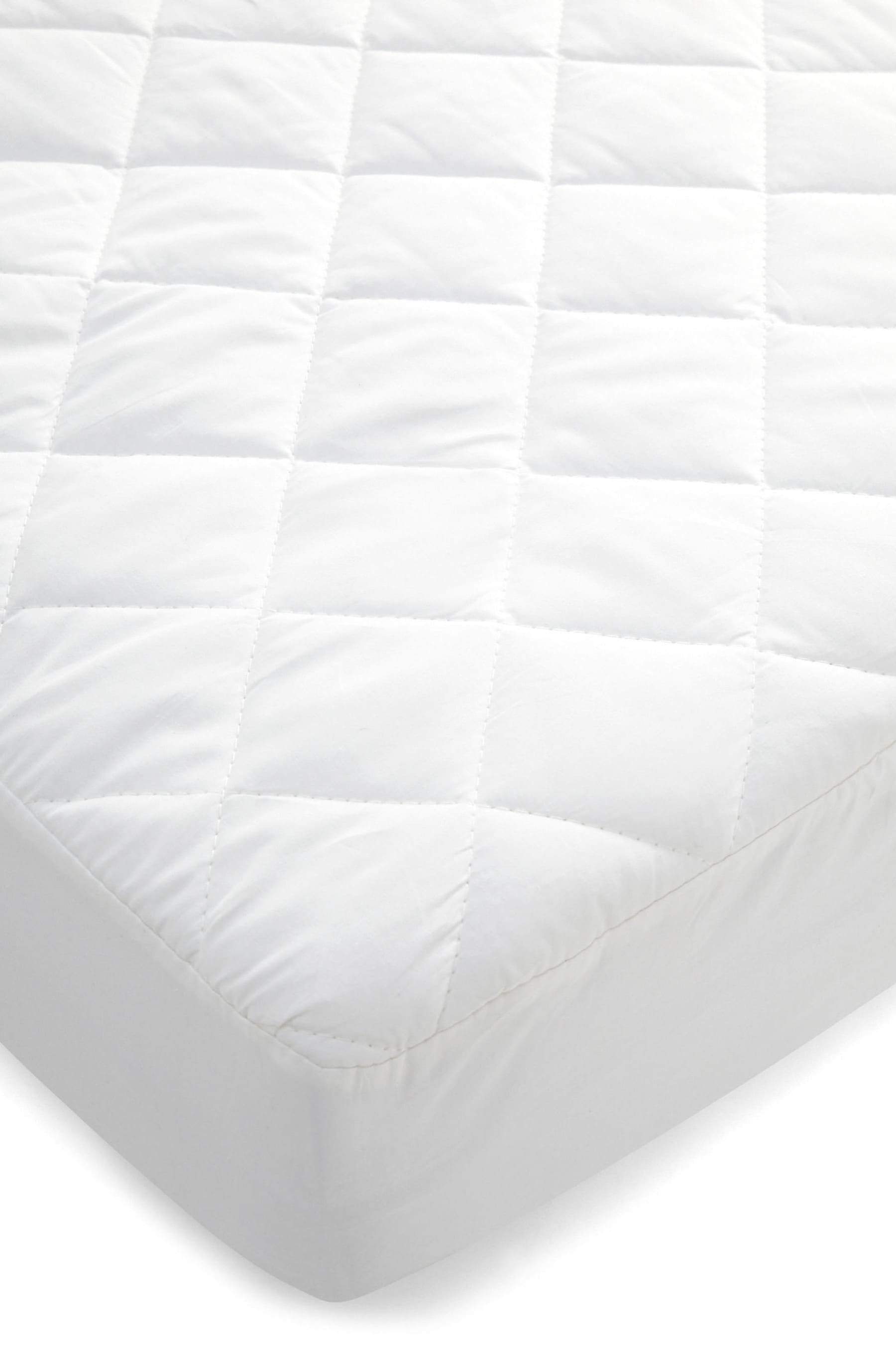 Anti allergy cot 2025 bed mattress protector