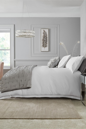 White/Silver Collection Luxe 600 Thread Count 100% Cotton Sateen Duvet Cover And Pillowcase Set