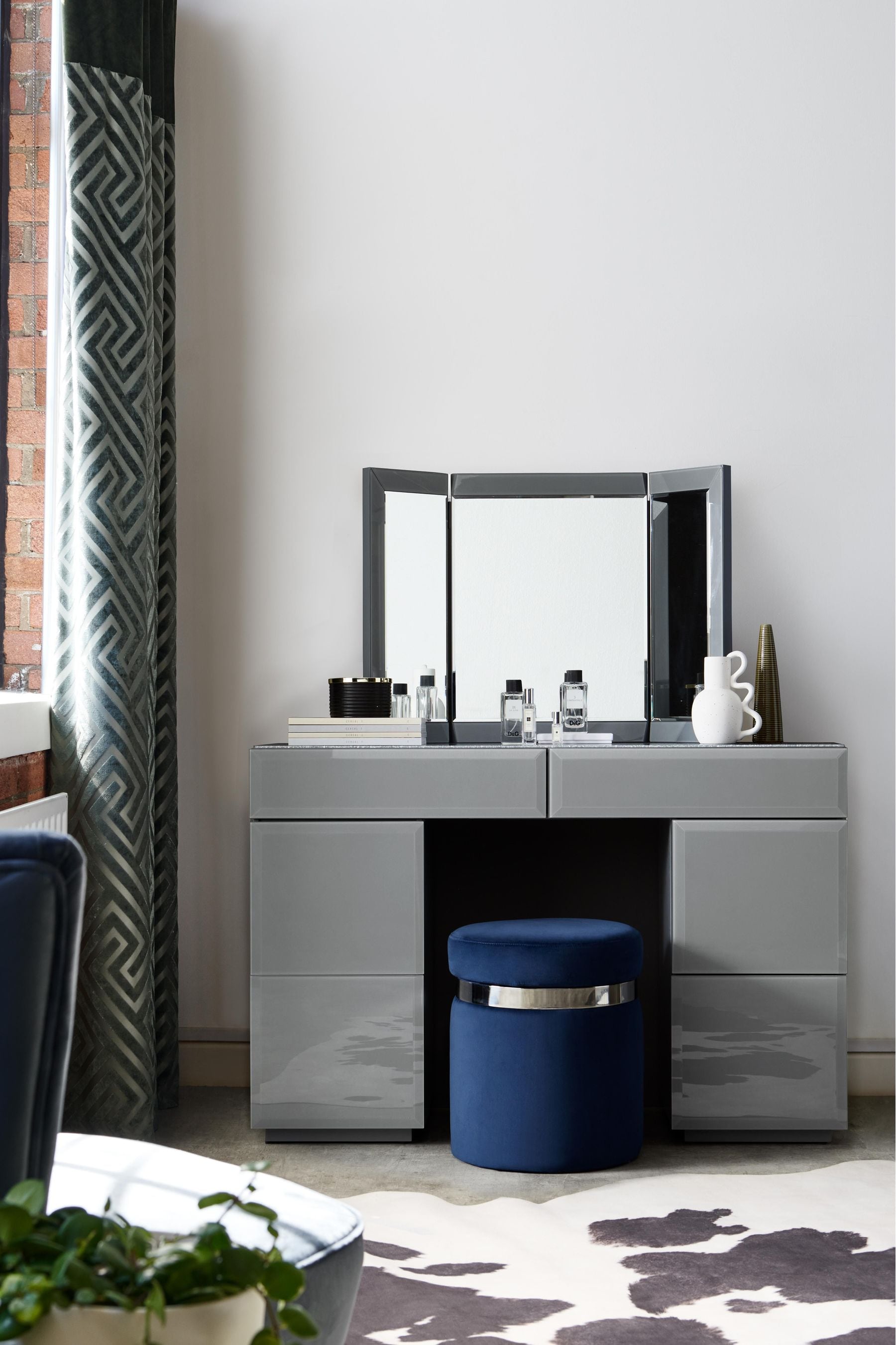 Sloane cheap dressing table