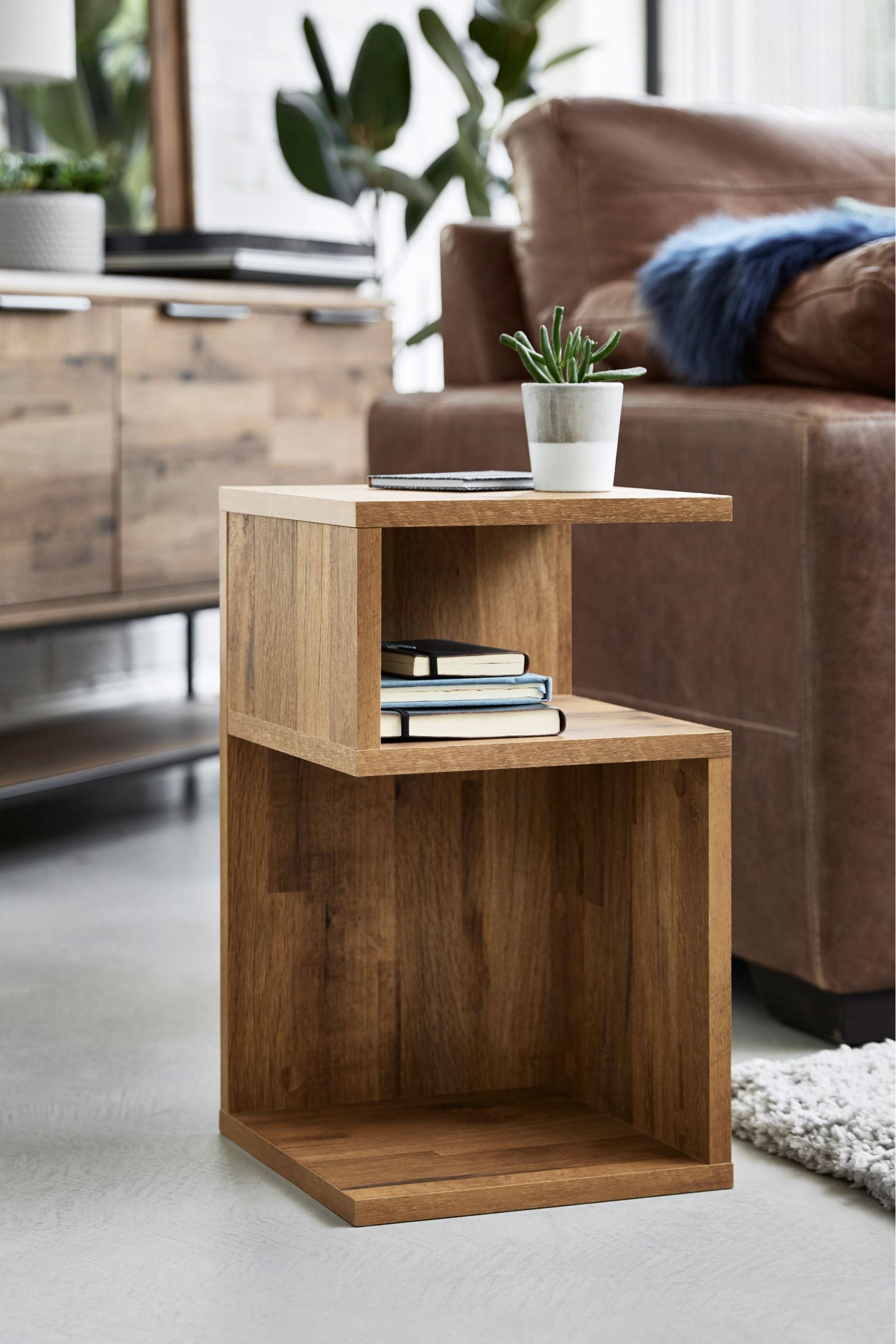 Next outlet oak table