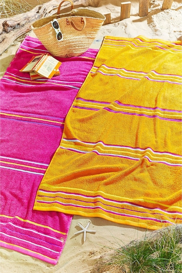 Catherine Lansfield Set of 2 Pink Rainbow Jaquard Beach Towels