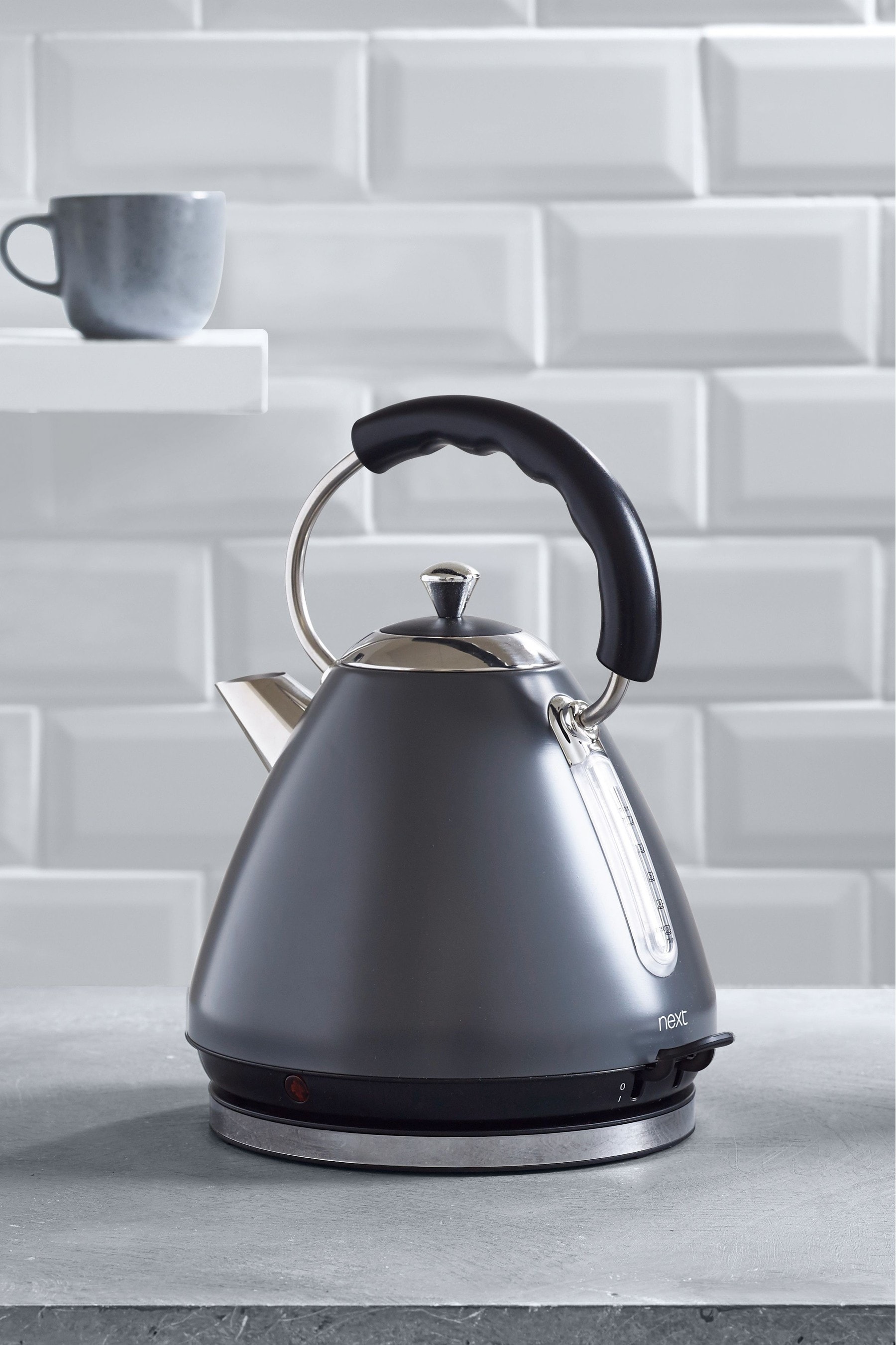 Dark Grey Pyramid Kettle
