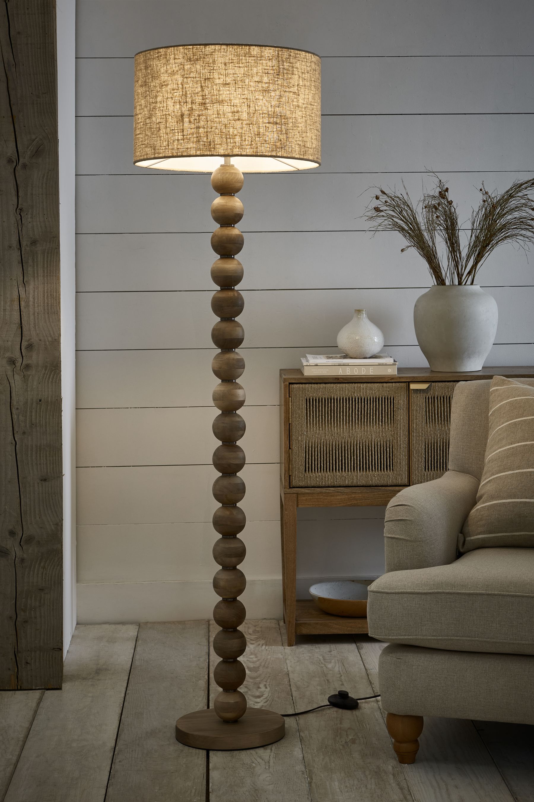 Next standing floor lamps online