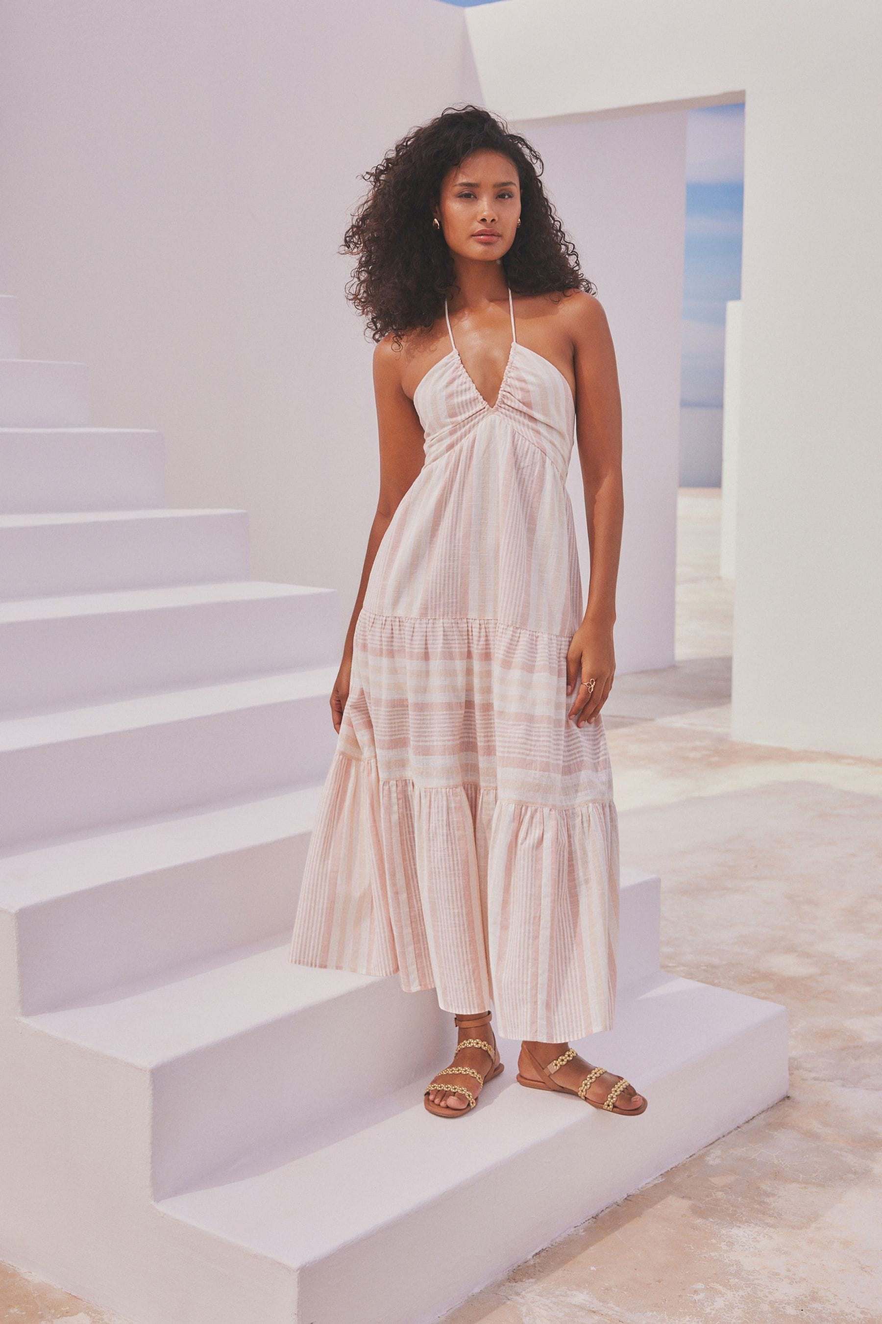Pink summer dress with sleeves 2025