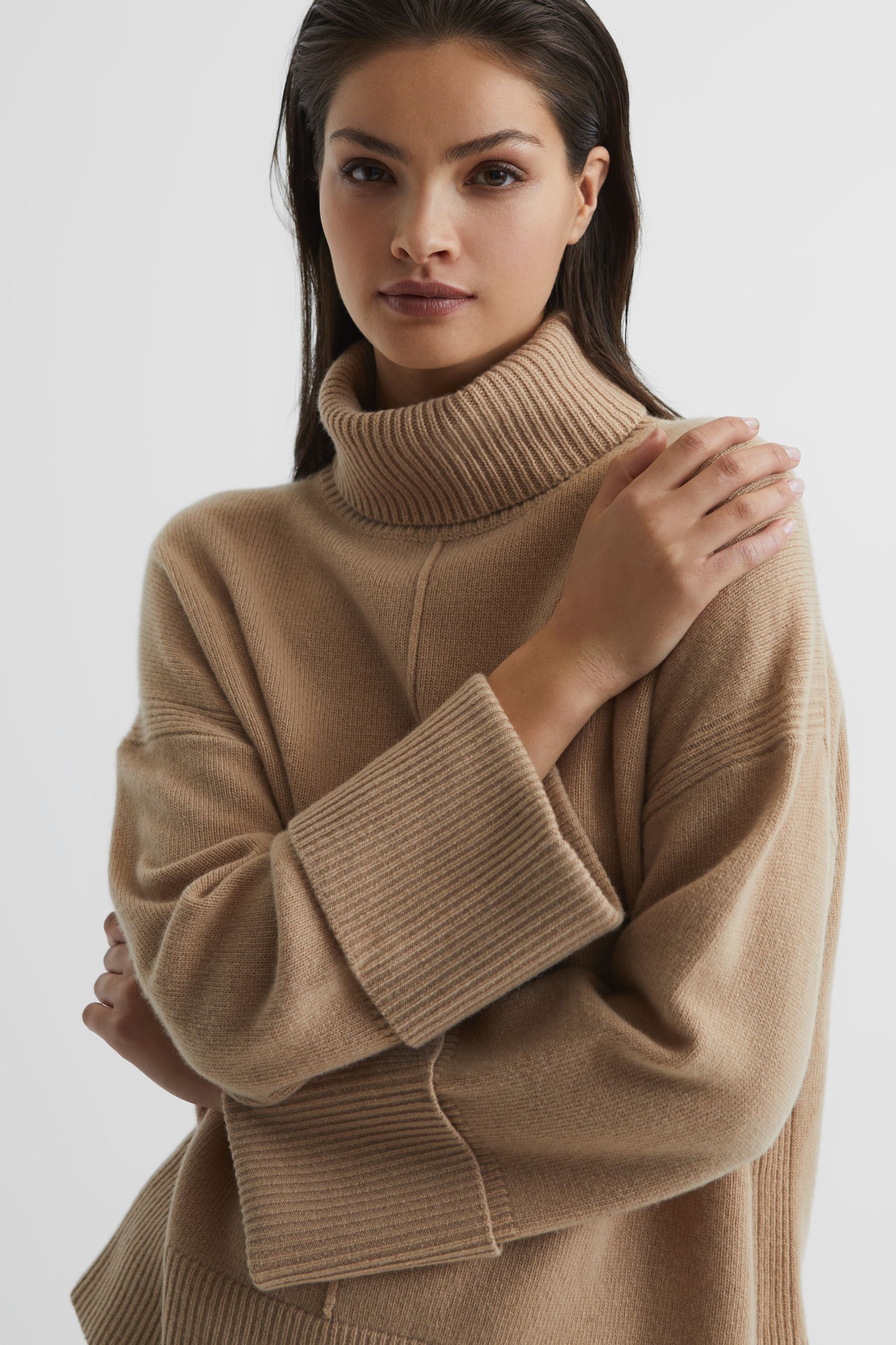 Camel cashmere cheap polo neck