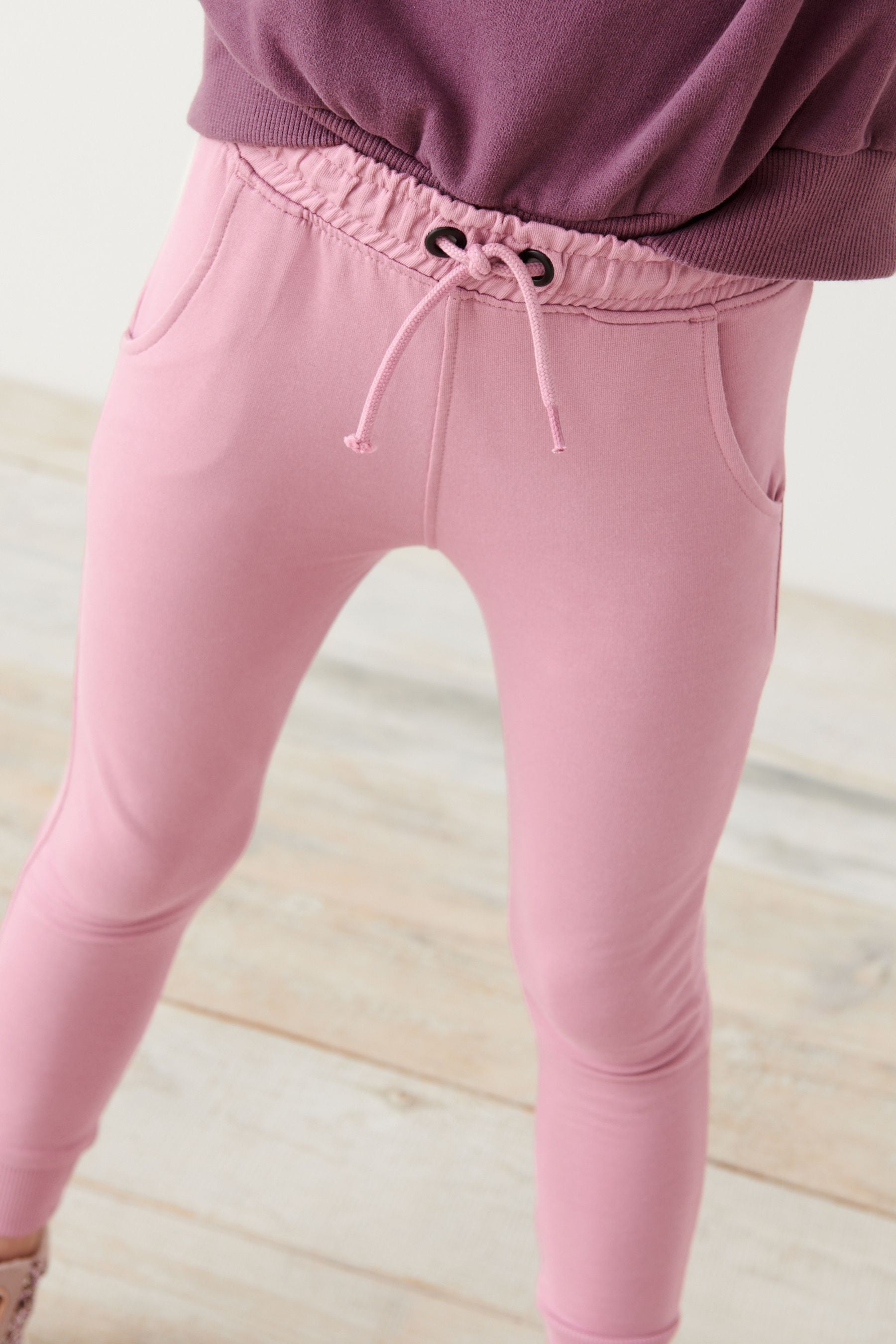 Skinny joggers shop girls
