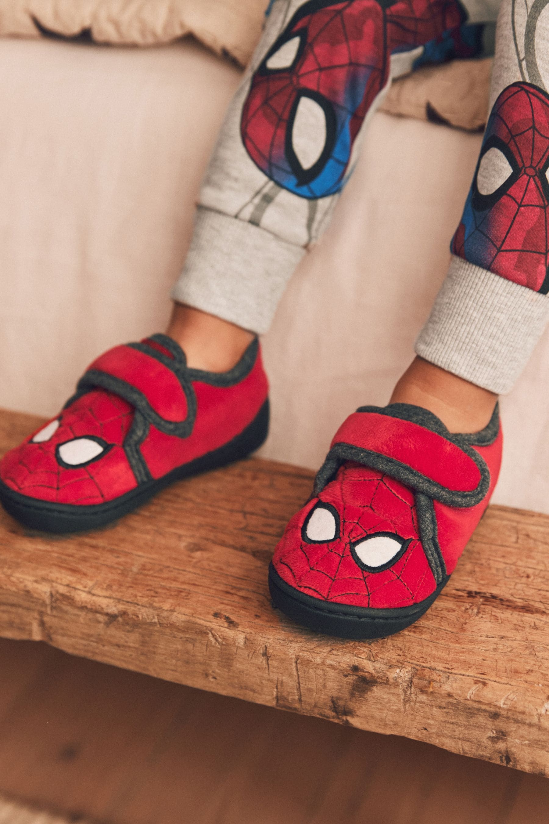 Spiderman slippers mens sale