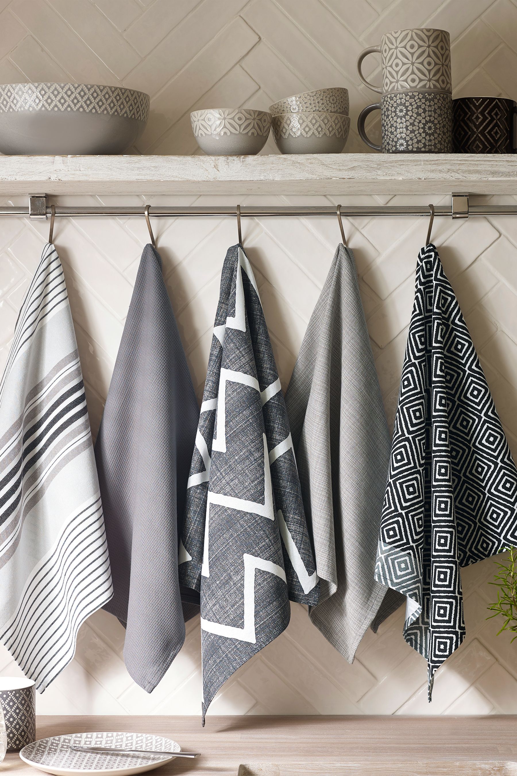 Buy Set of 5 Grey Geo Tea Towels from the Next UK online shop