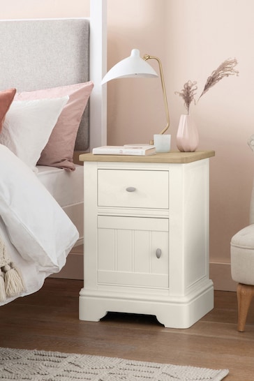 Chalk White Hampton Country Collection Luxe Painted Oak 1 Drawer Bedside Table