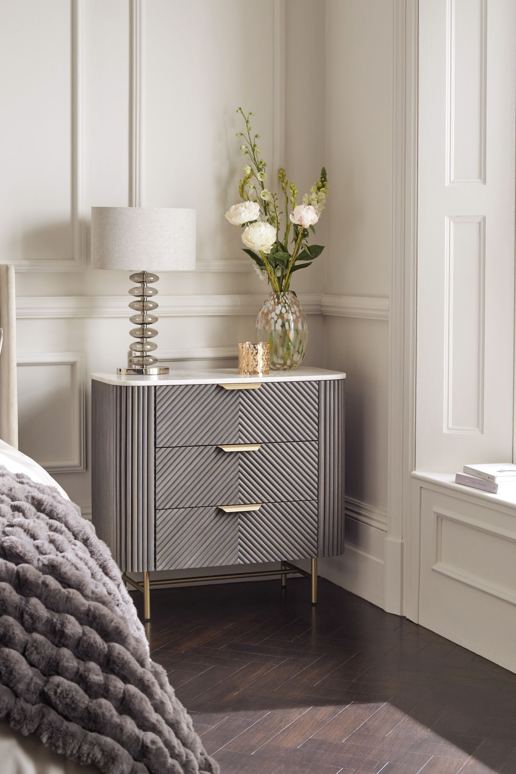 Chest of top drawers dark grey