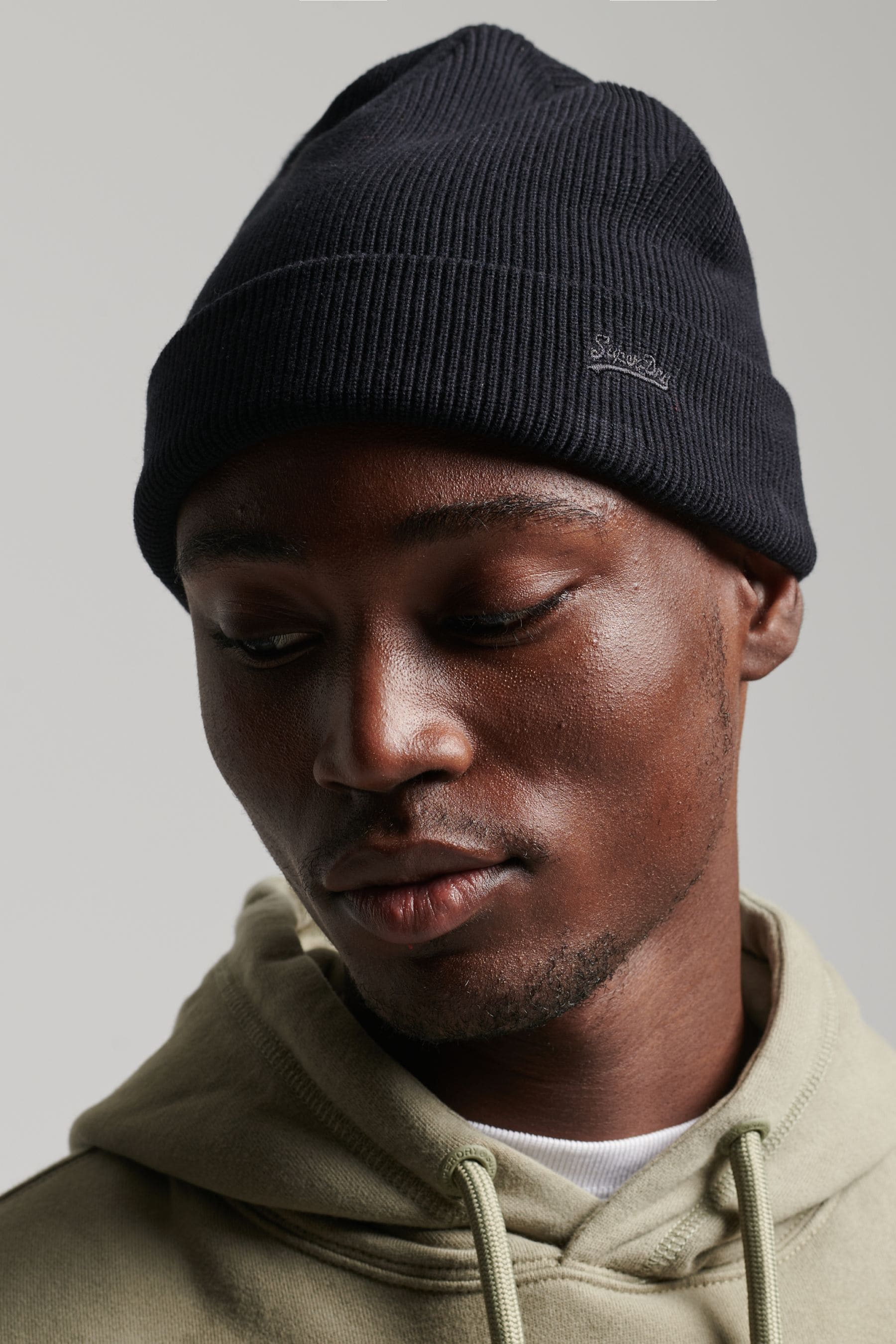 Black knit outlet cap