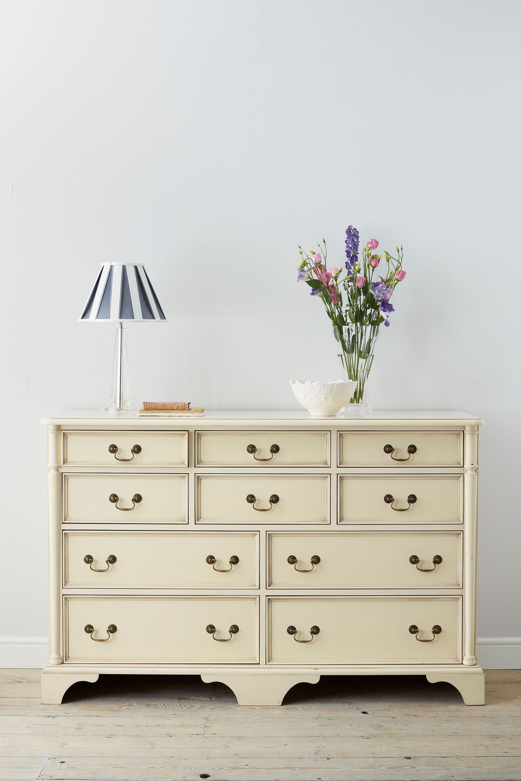 Laura on sale ashley dresser