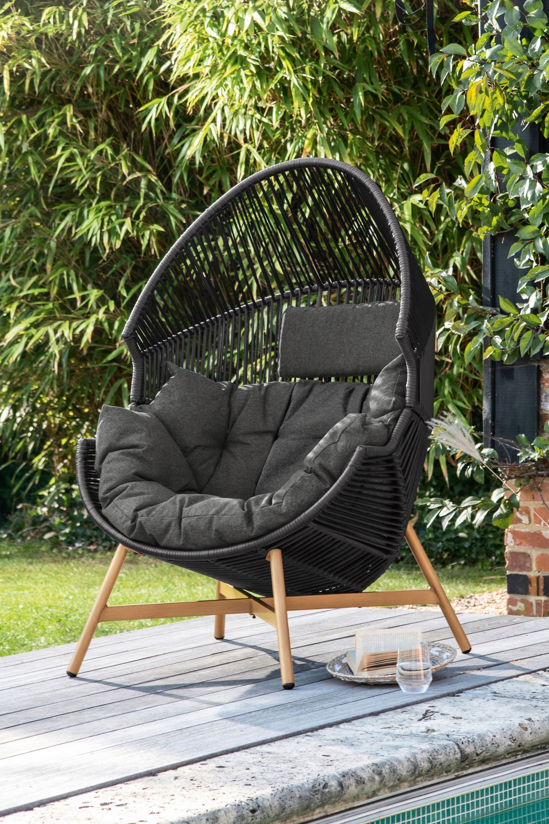 Single garden shop chair