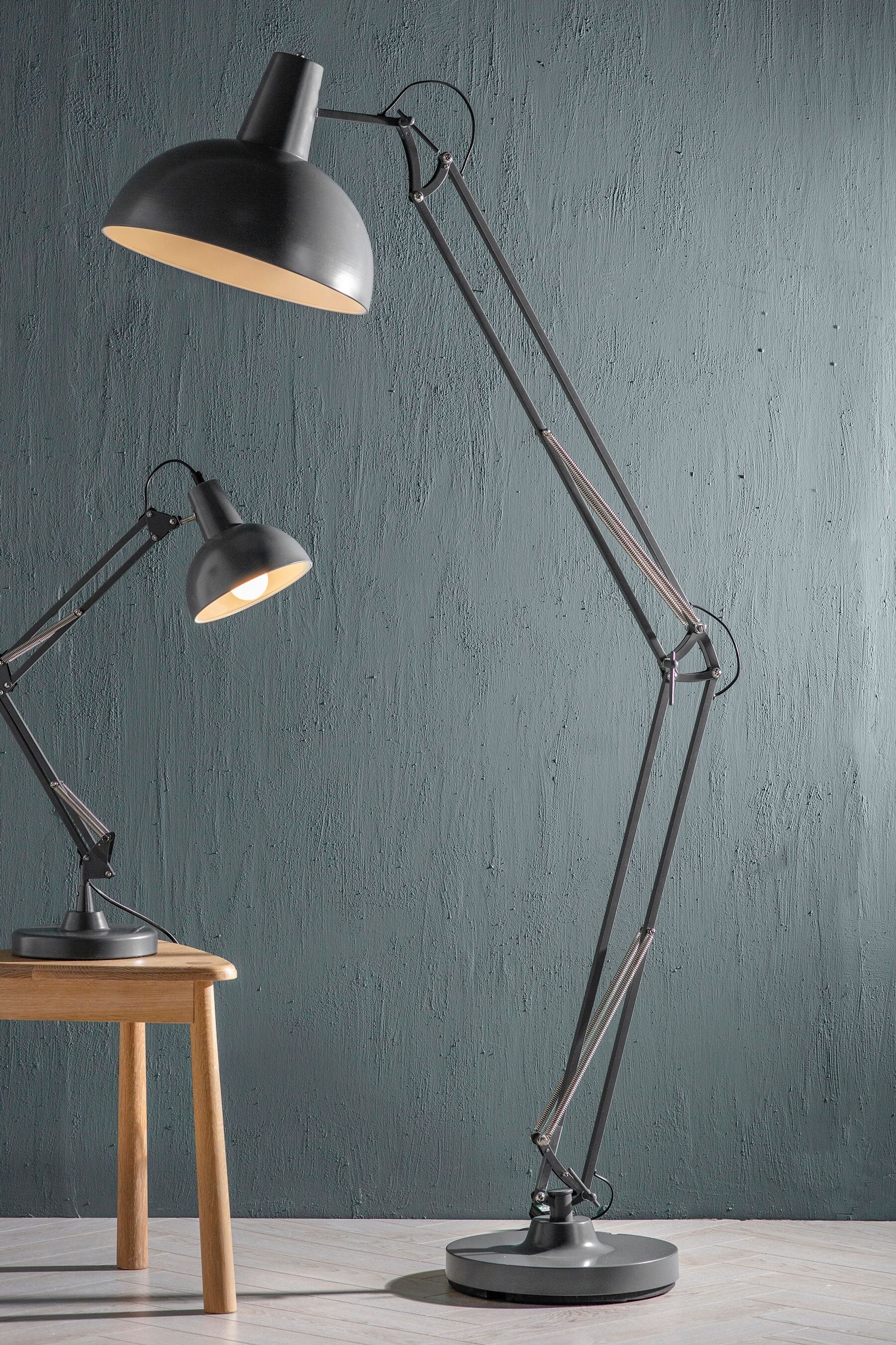 Industrial floor outlet lamp watson