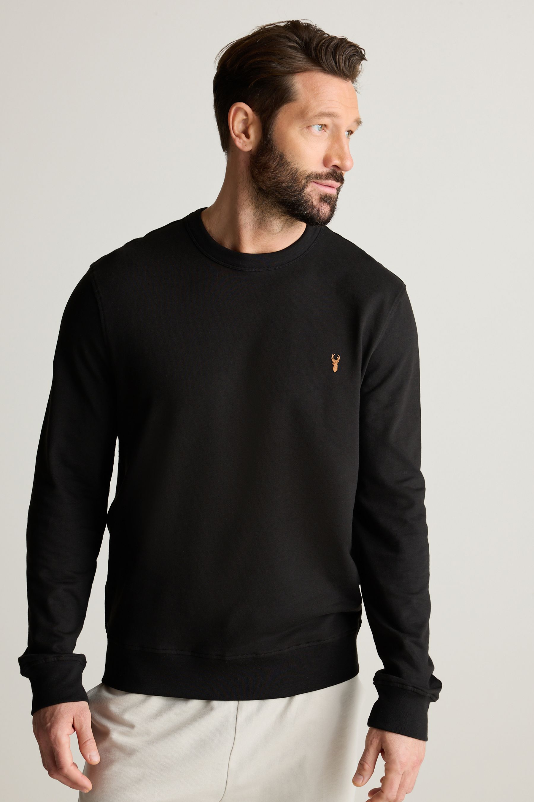 Lightweight shop black sweatshirt