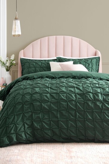 Bottle Green Textured Pleats Plain Duvet Cover And Pillowcase Set