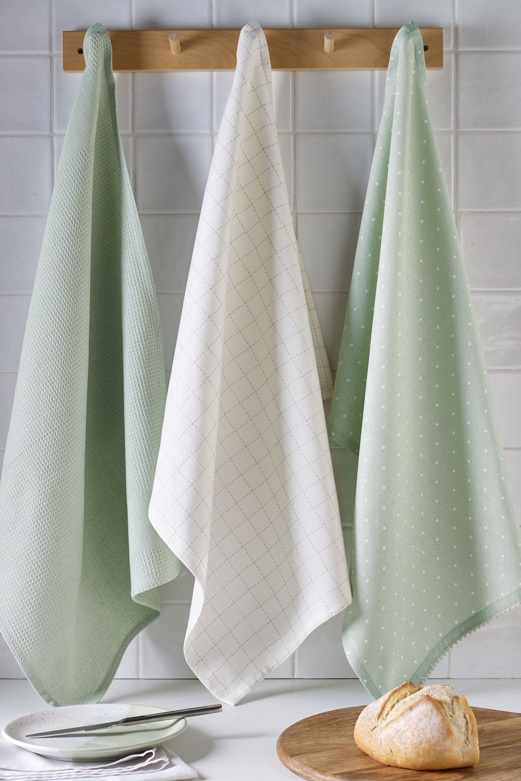 Mint green kitchen deals towels