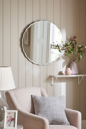 Clear Scalloped Round Wall Mirror 60x60cm