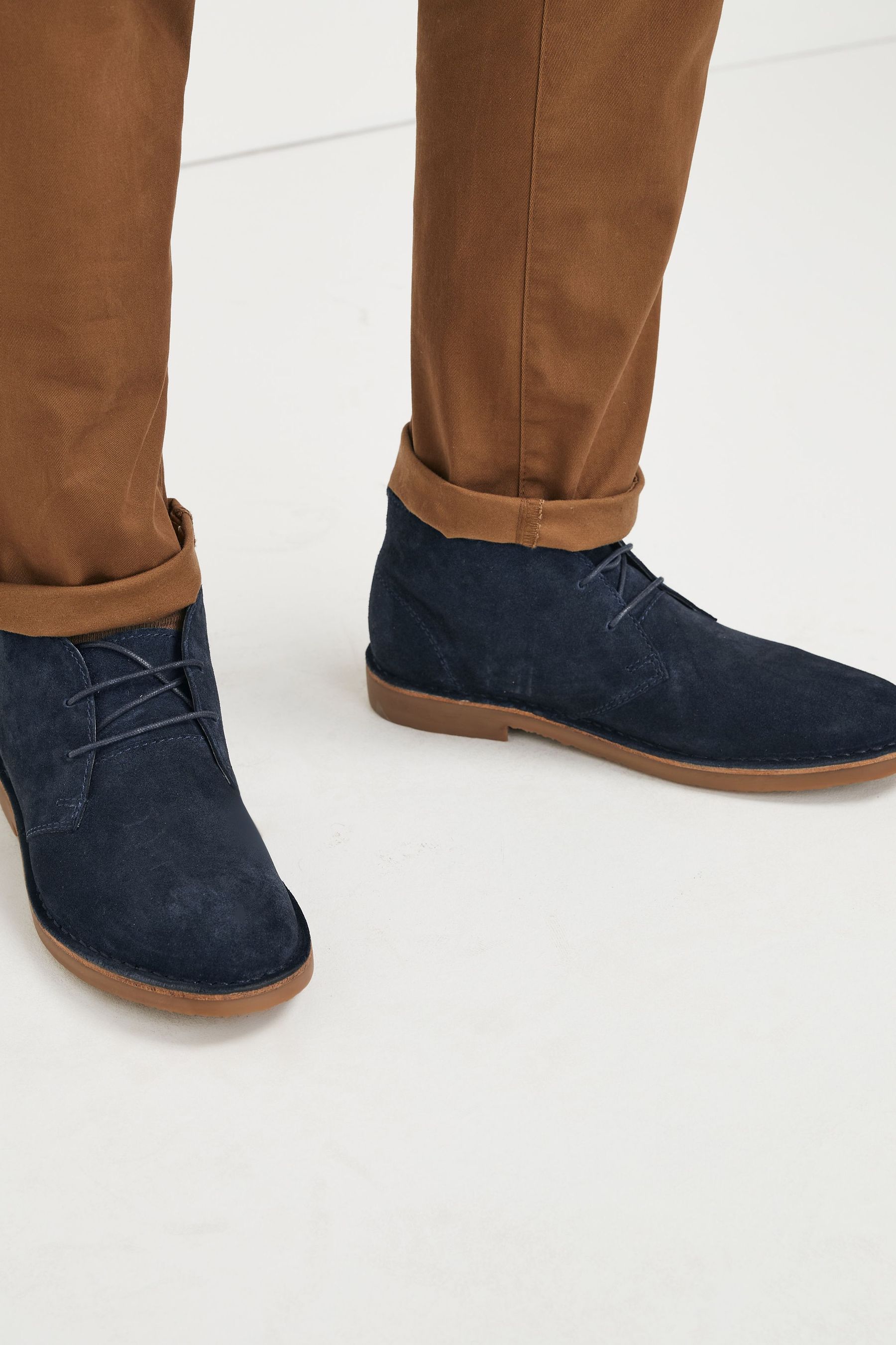 Mens suede desert best sale boots uk