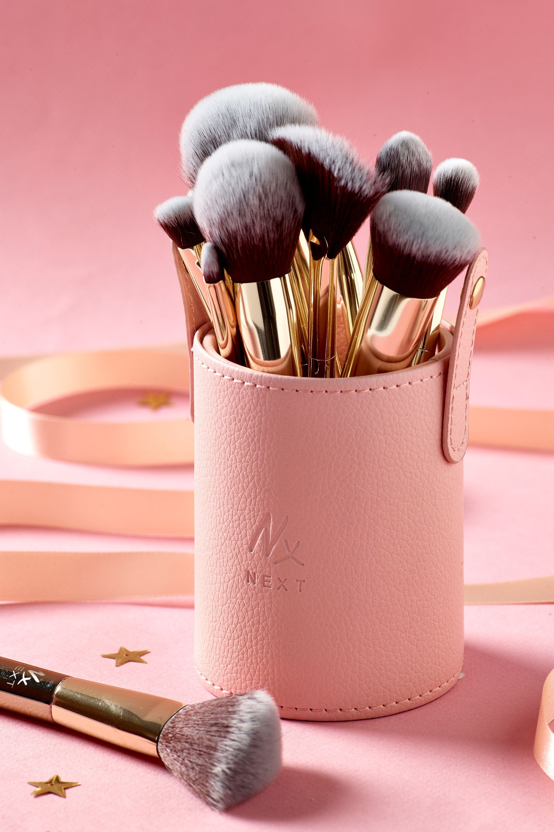 Where can i buy a good set of makeup brushes on sale